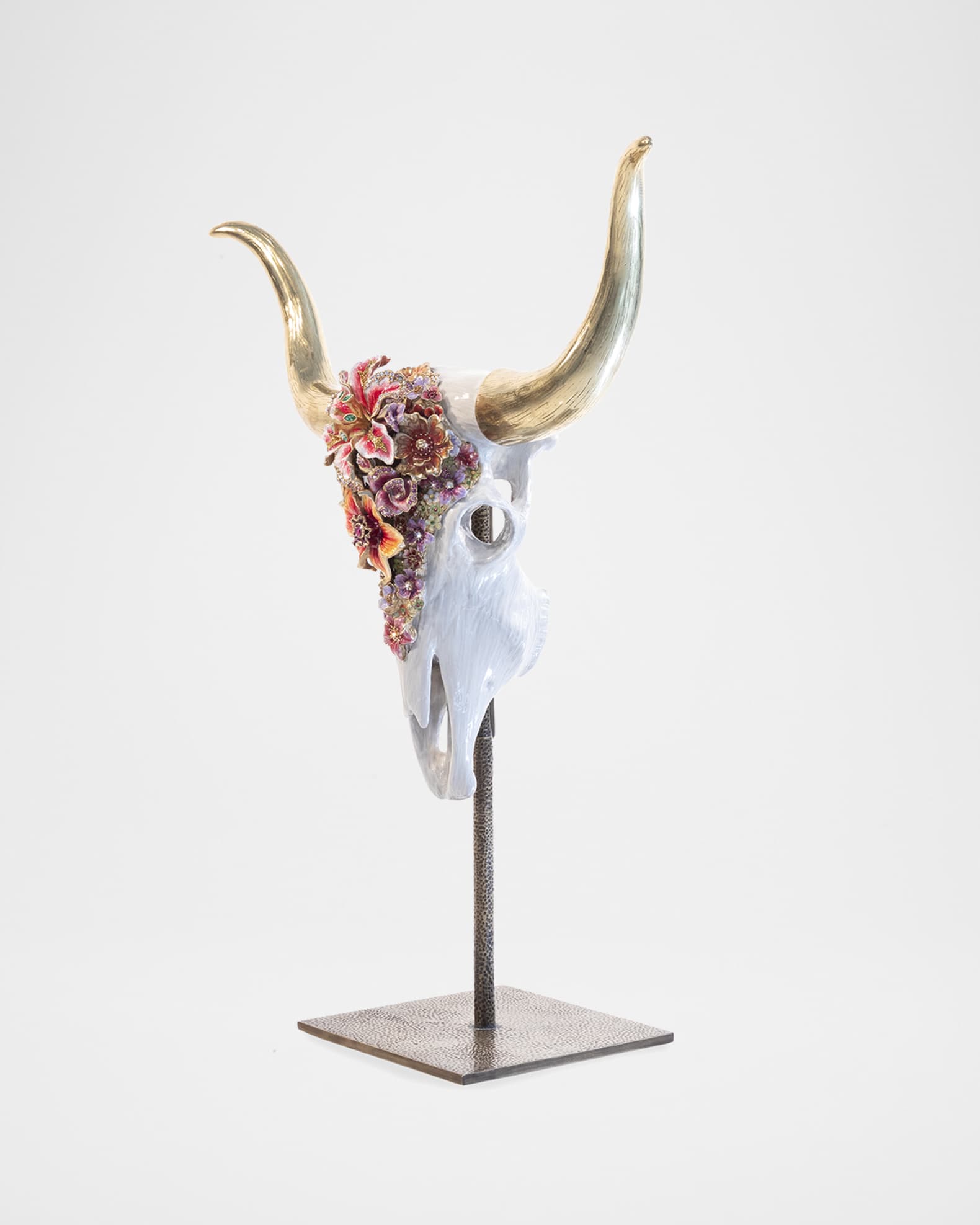 Mounted Longhorn Skull With Flowers Objet 1