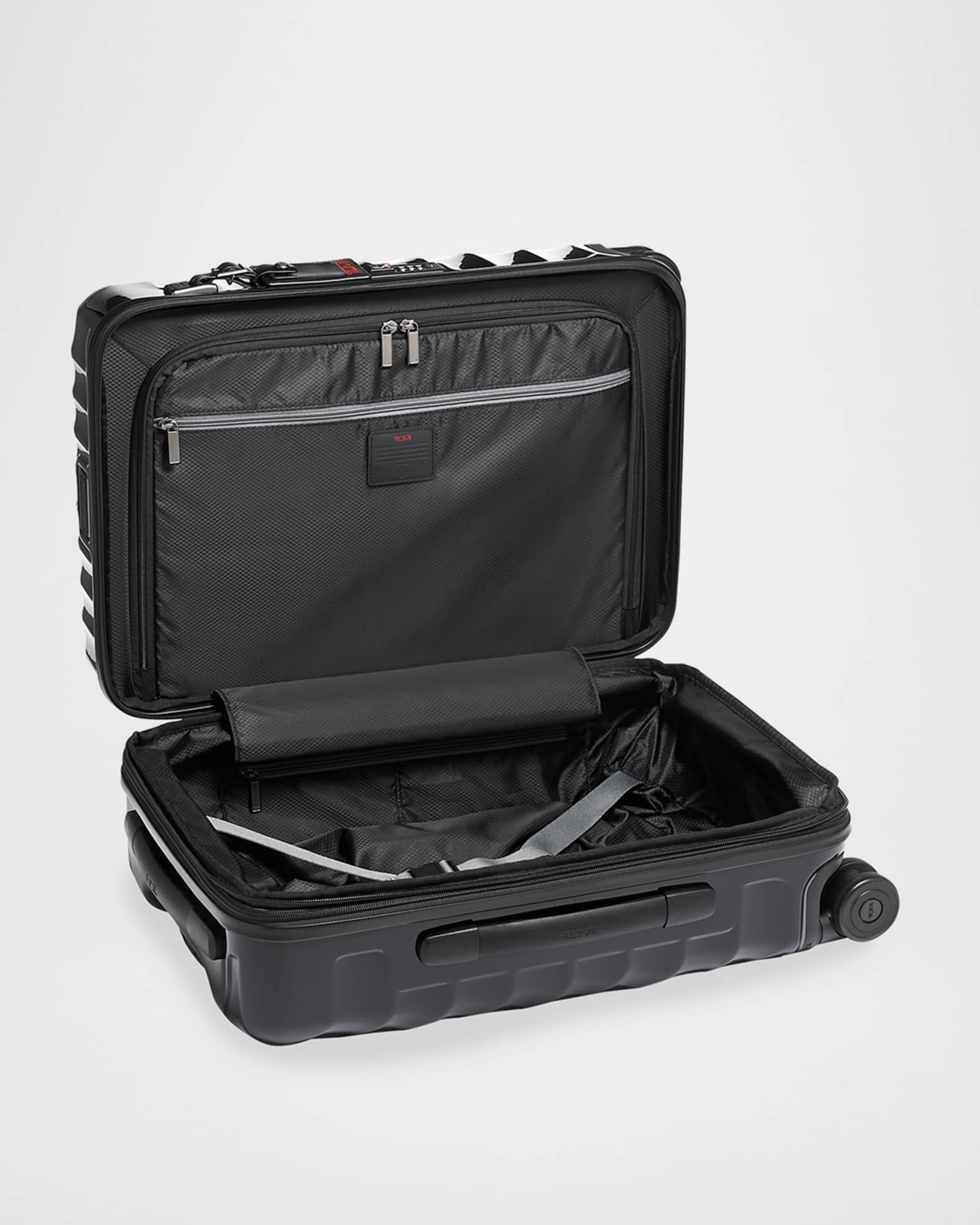 International Expandable 4 Wheel Carry On Luggage