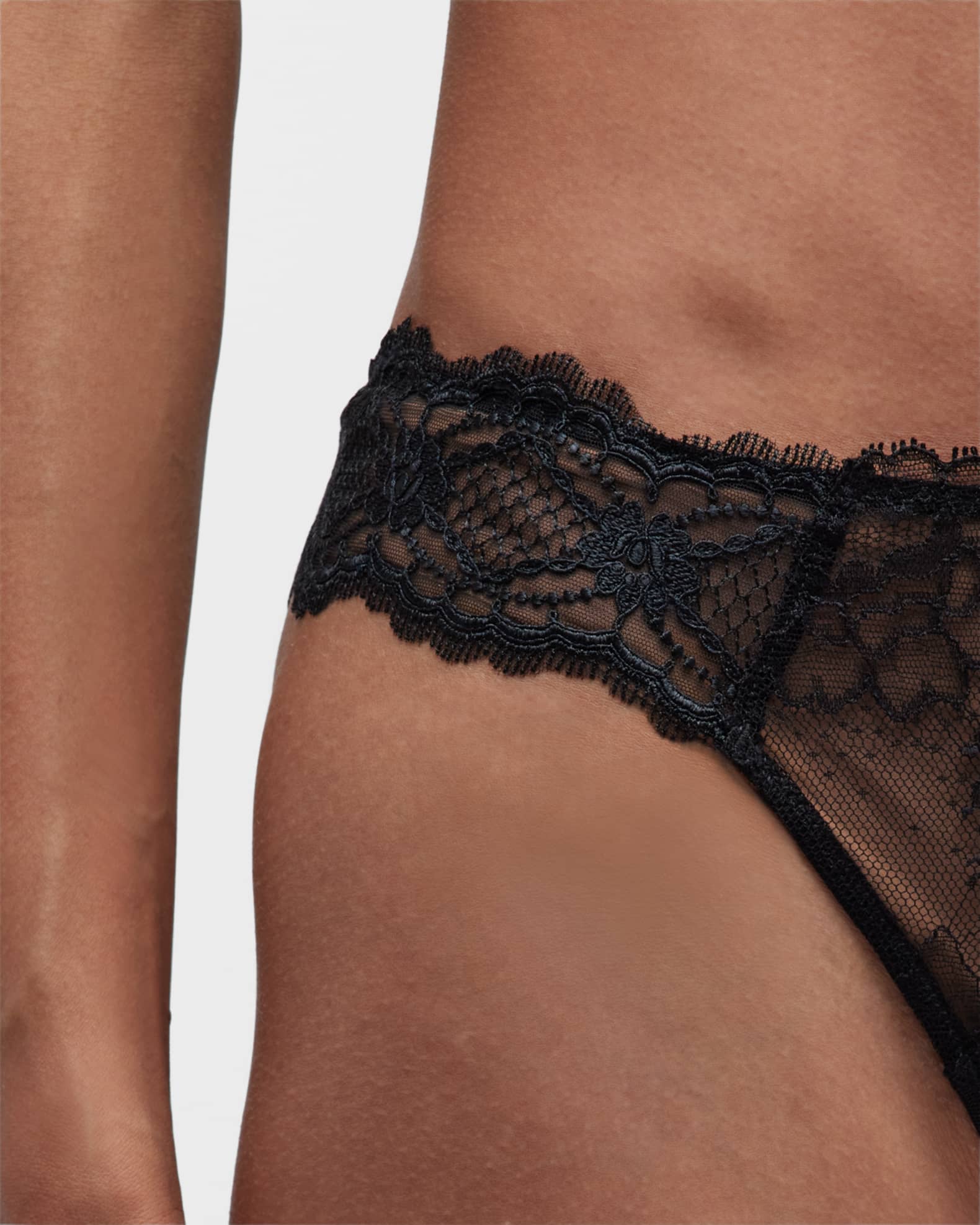 Rose Sublime Dentelle Thong