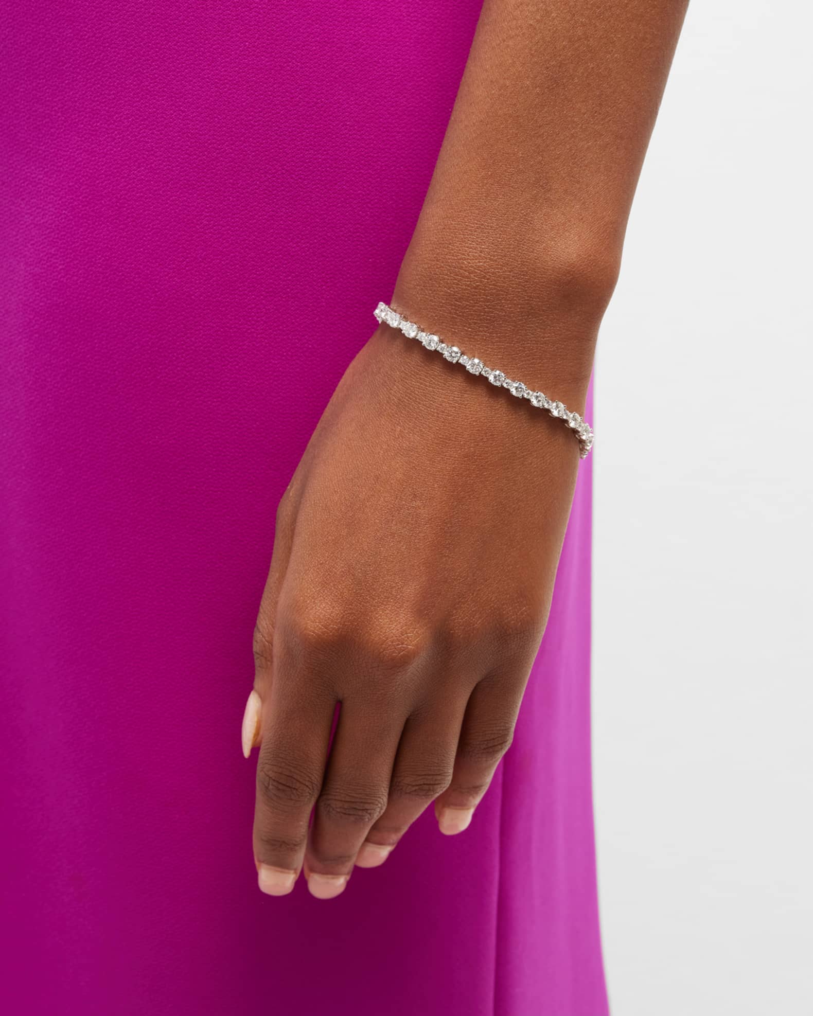 18k White Gold Round Diamond Tennis Bracelet, 7.11tcw, 7"L 1