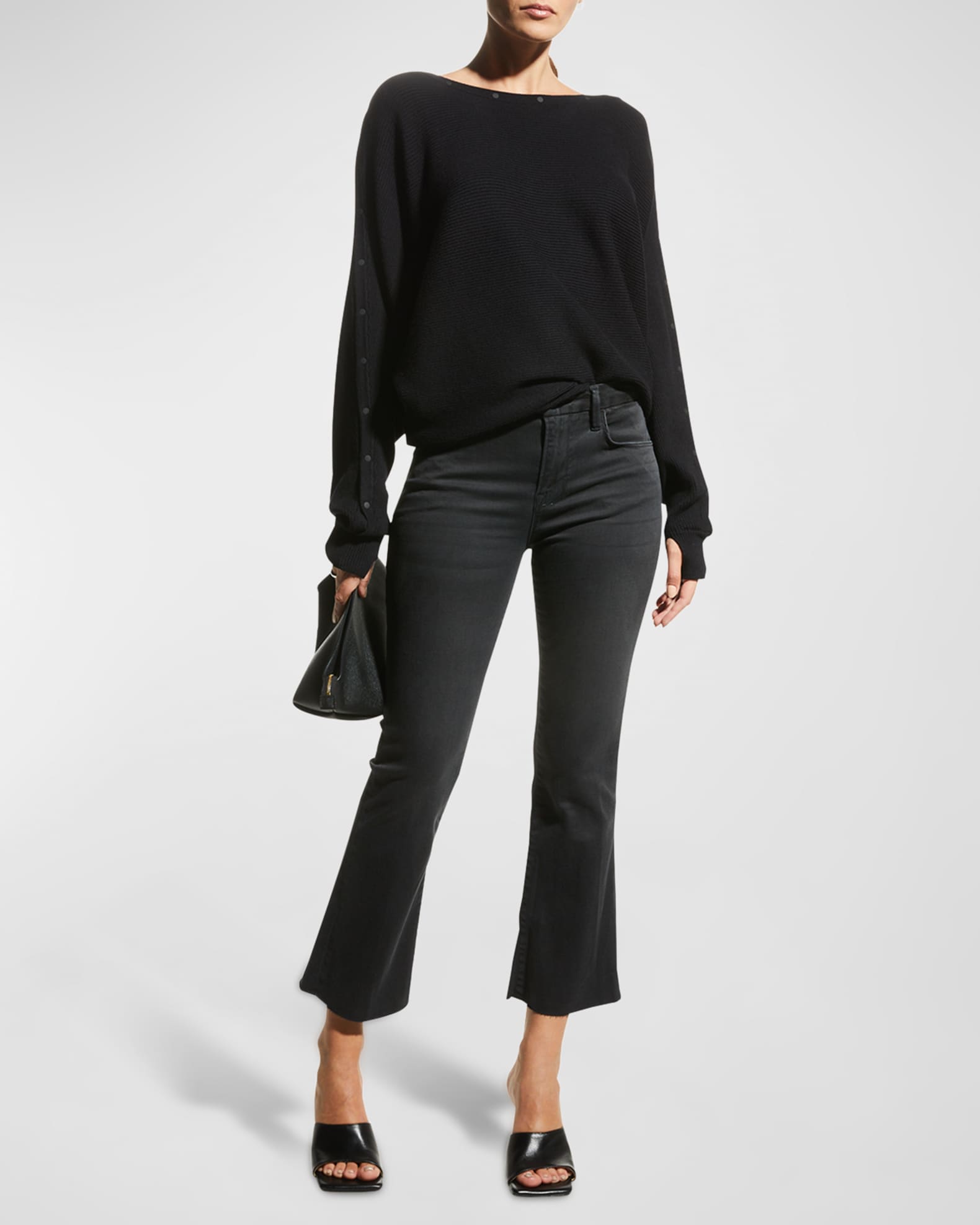 【関税込み】FRAME ブラック Le Crop Mini Boot ジーンズ FRAME Le Crop Mini Boot Jeans | Neiman Marcus