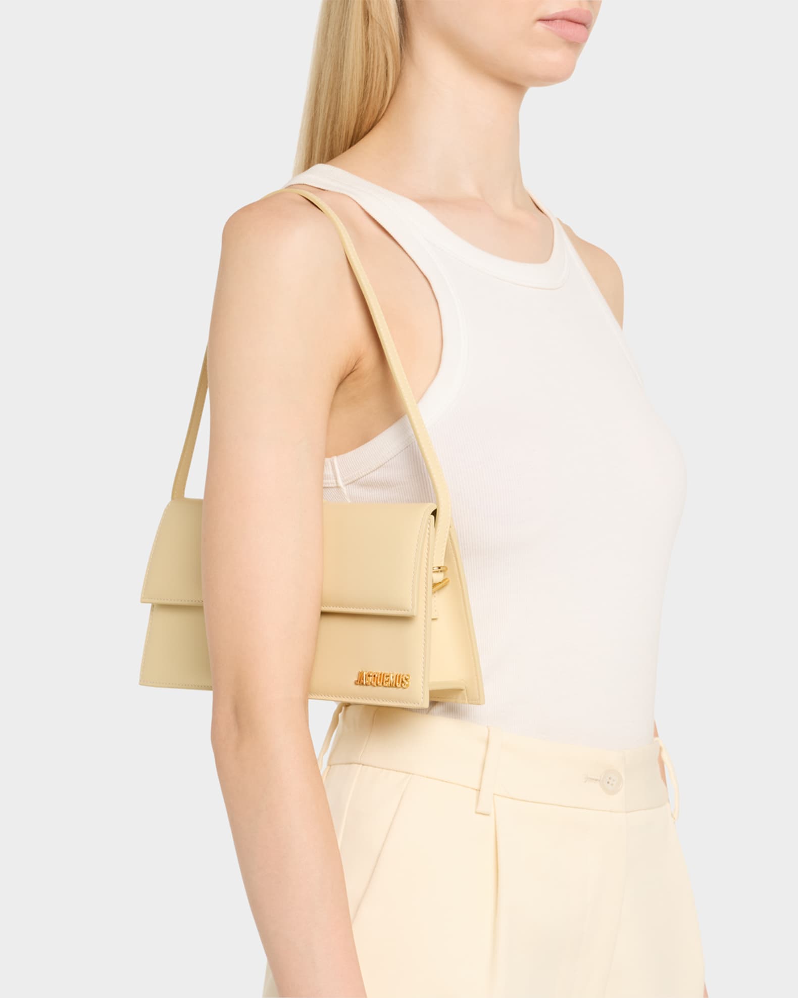 【関税込み】JACQUEMUS LE BAMBINO LONG' SHOULDER BAG Jacquemus Le Bambino Long Leather Shoulder Bag | Neiman Marcus