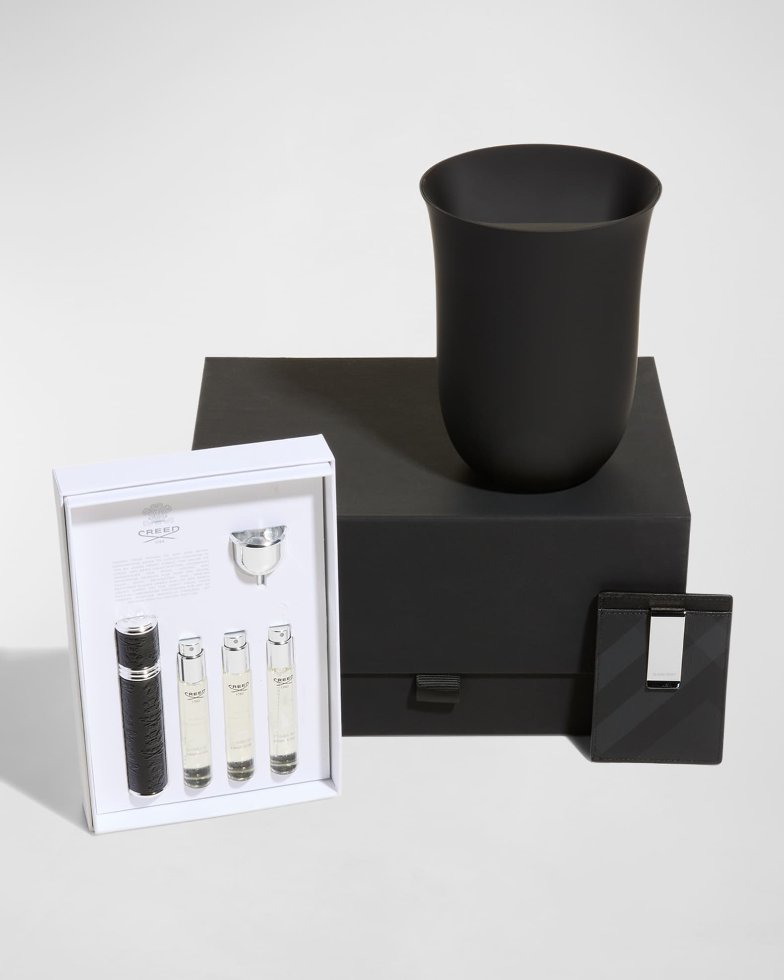 Creed Aventus En Voyage Travel Set, Sanitizing Charger, and Burberry Card Case Gift Box Set 1