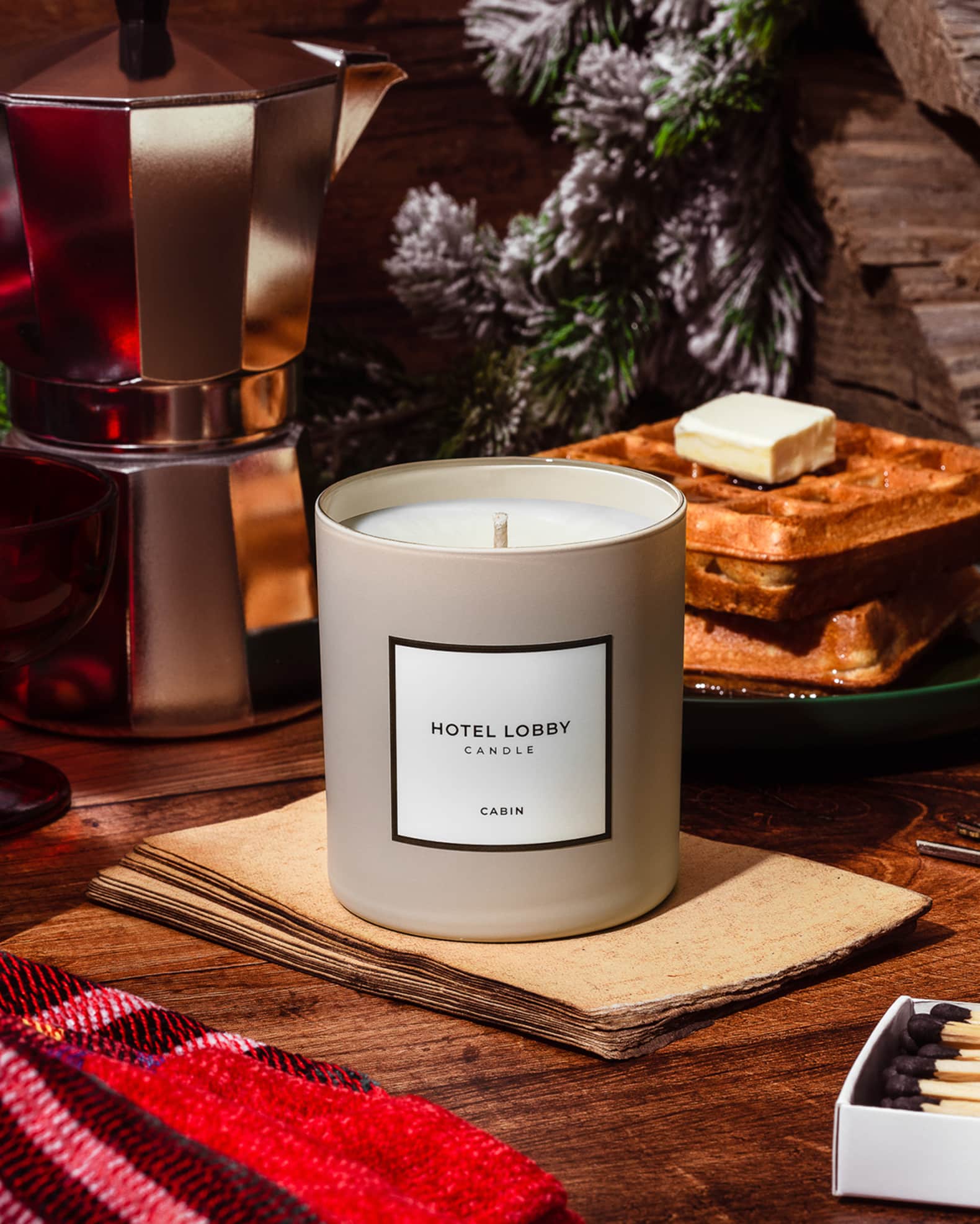 Hotel Lobby Candle 9.75 oz. Cabin Candle