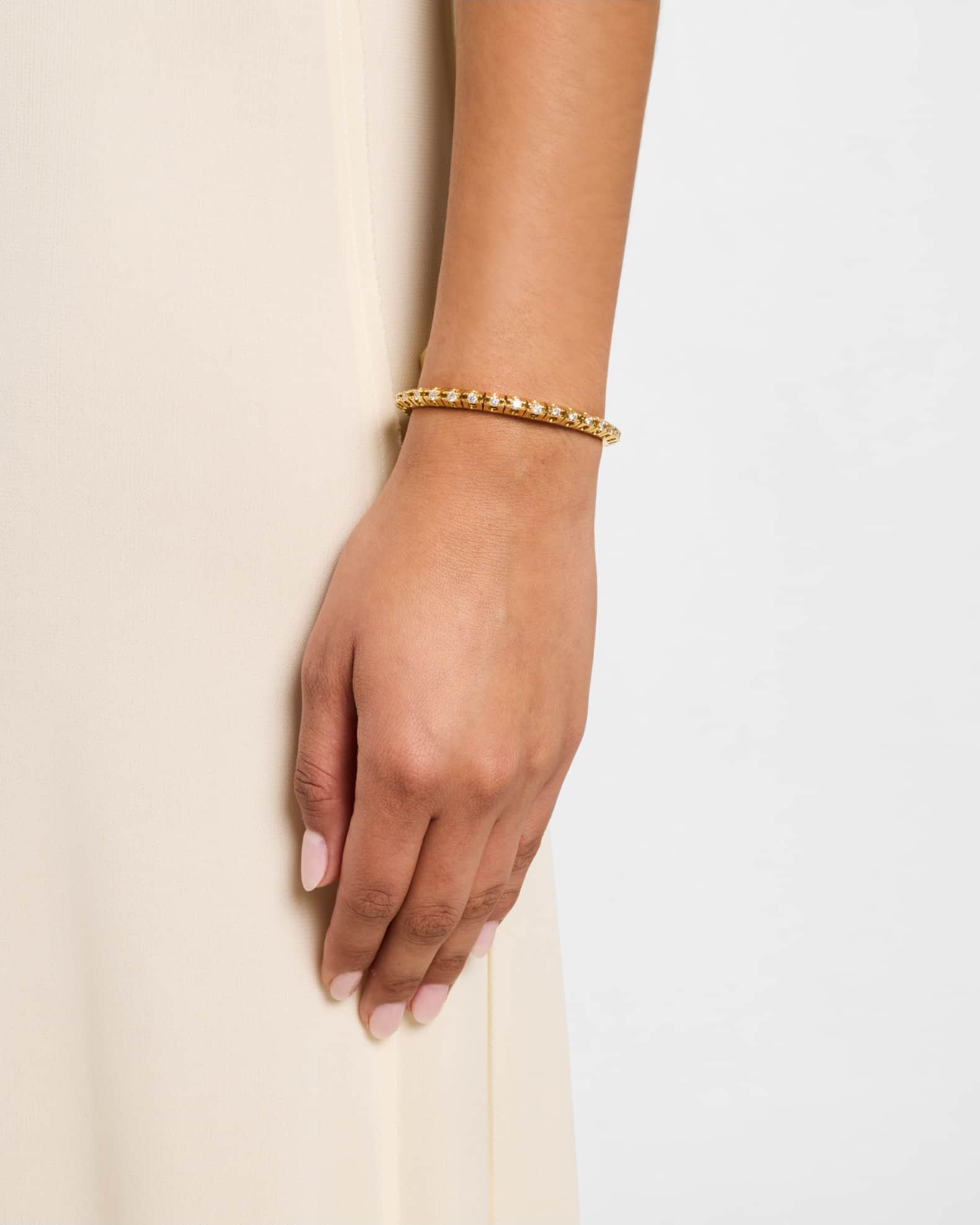 18K Yellow Gold Round Diamond Cuff Bangle Bracelet 1