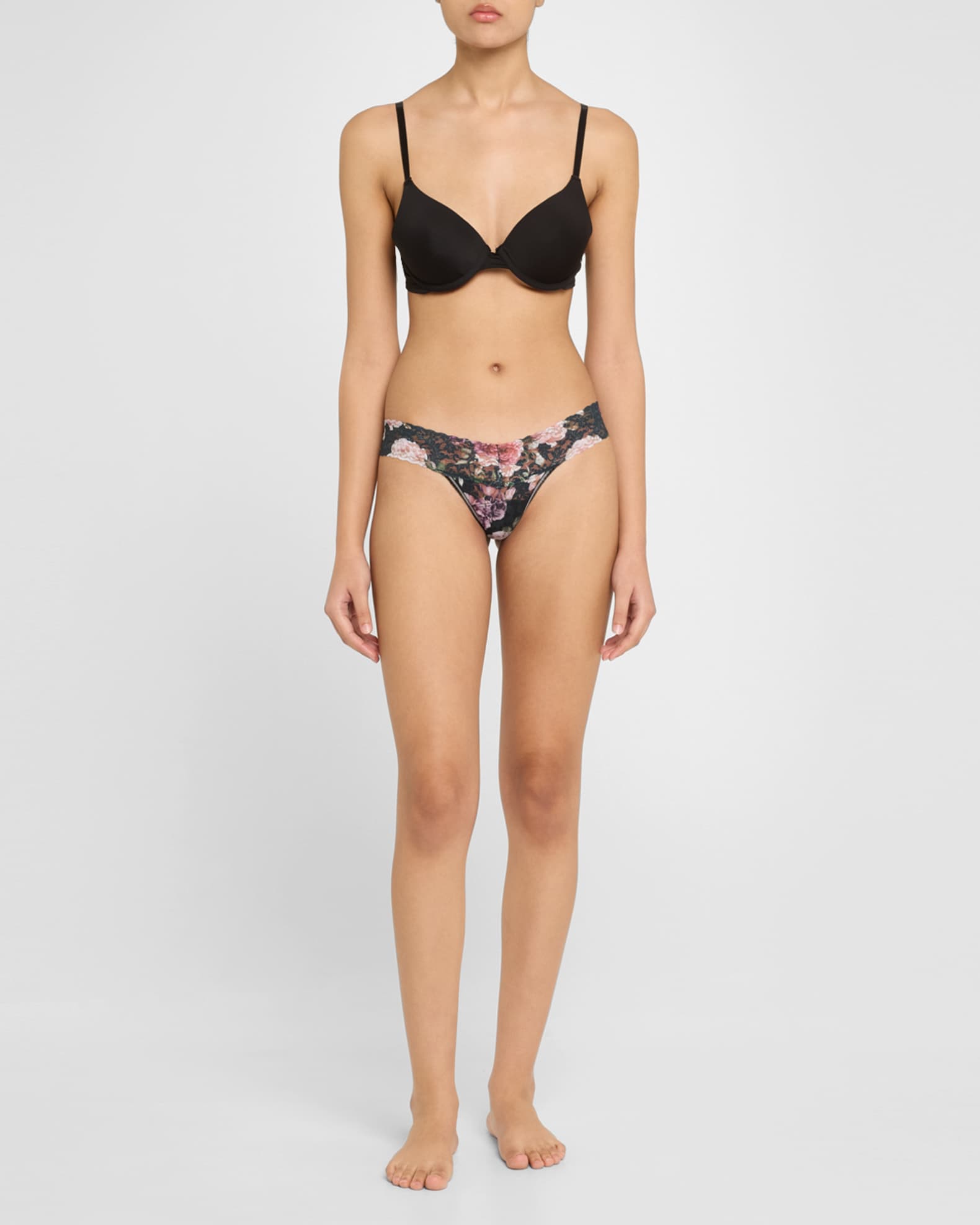 Printed Low-Rise Signature Lace Thong 1