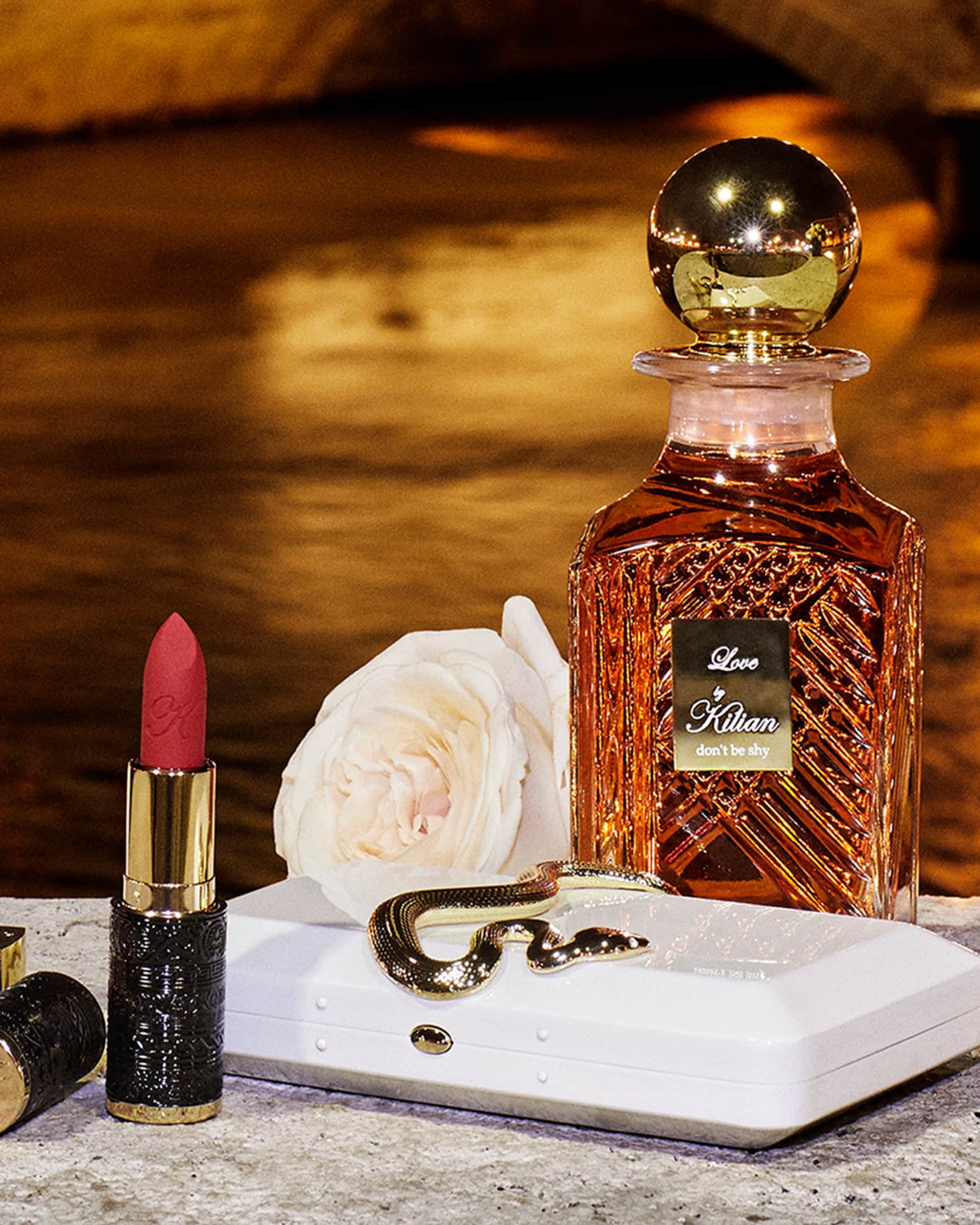 今だけの限定セール Eau shy be don't Love, oz. 8.5 Kilian de Carafe Parfum 香水(ユニセックス)