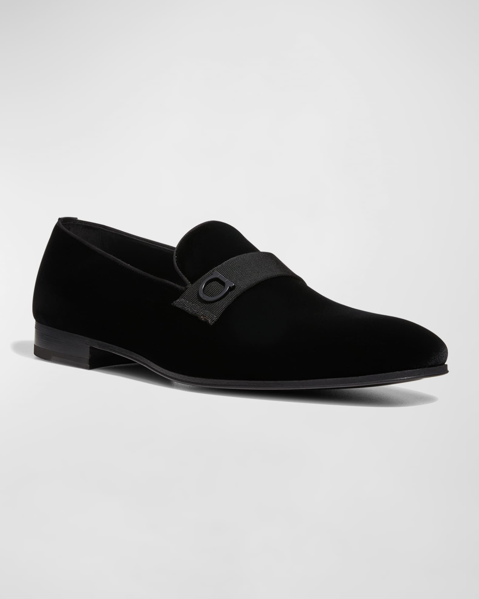 Salvatore ferragamo velvet clearance shoes