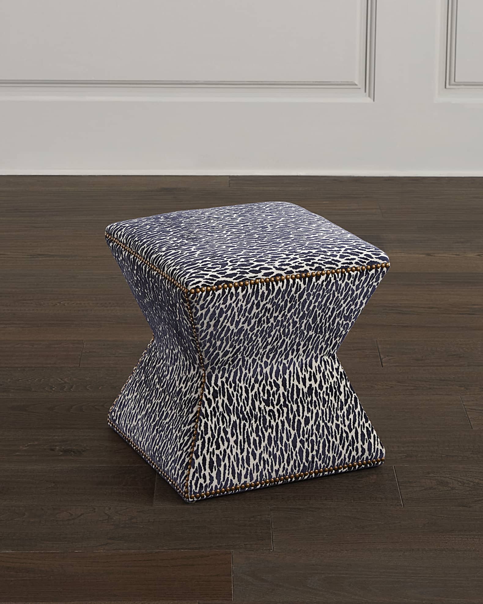 Valerie Ottoman 0