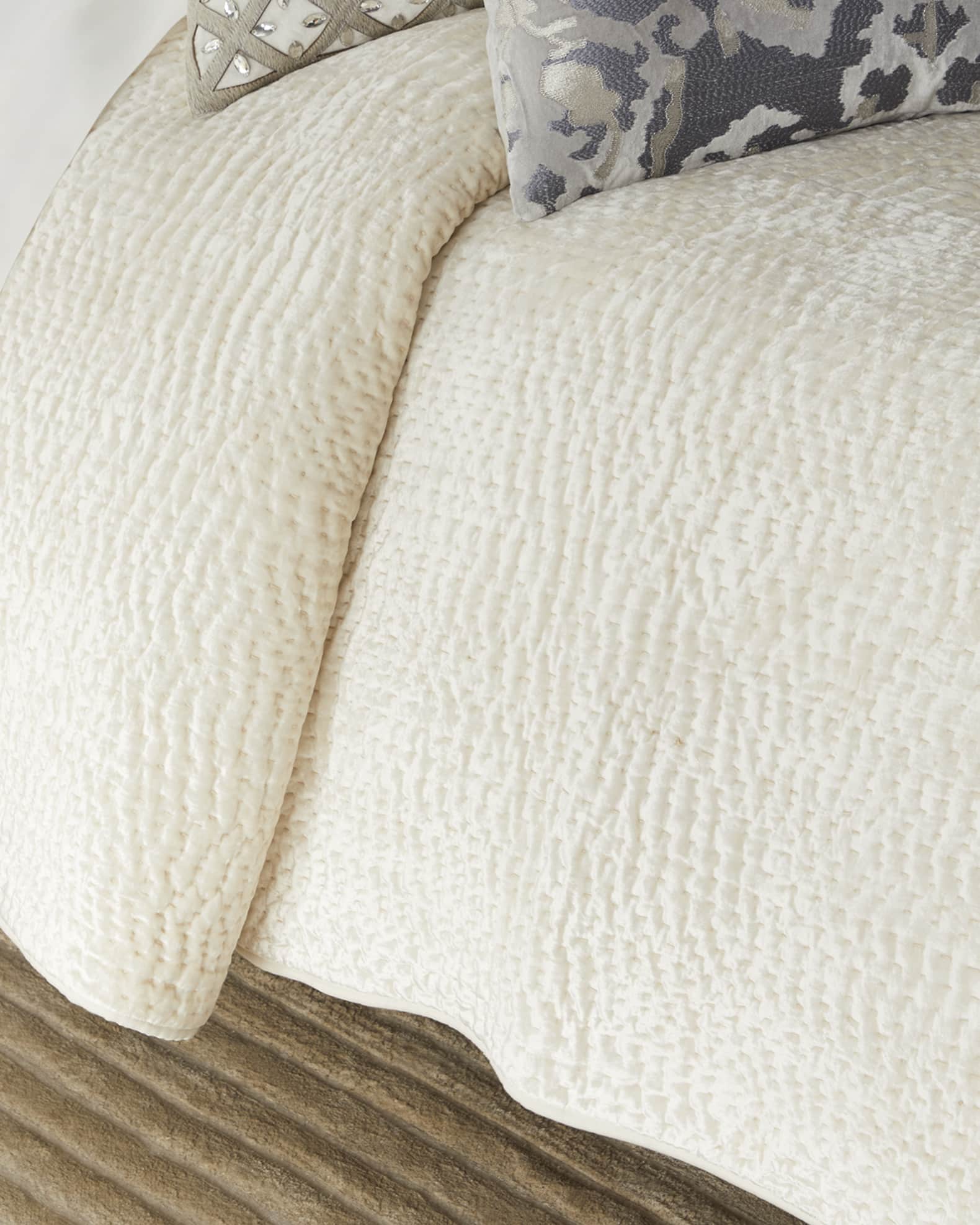 Pickstitch Velvet Quilt 0