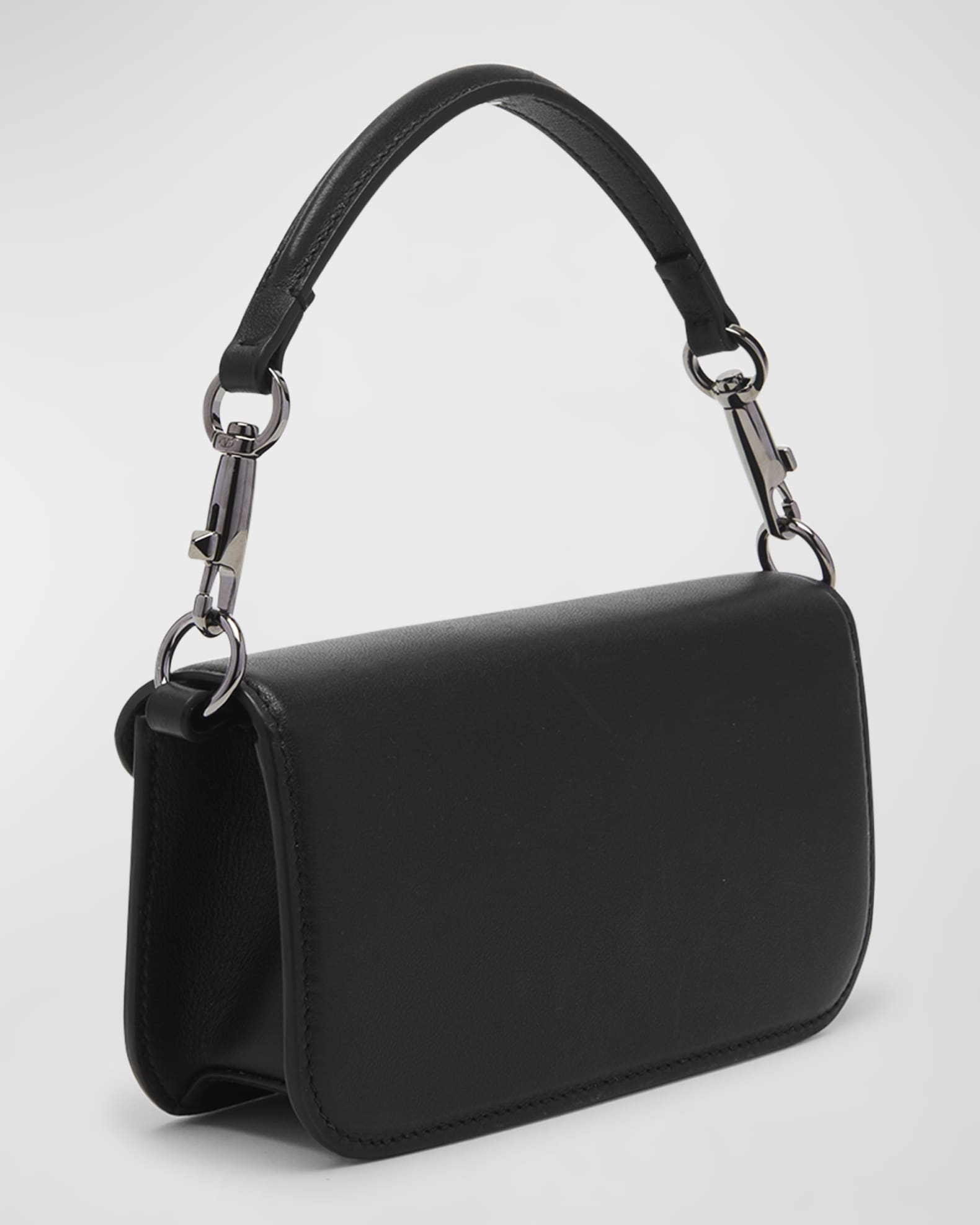 ハンドバッグ VALENTINO BLACK LEATHER LOCO HANDBAG Valentino Garavani Locò Small Shoulder Bag In Calfskin for