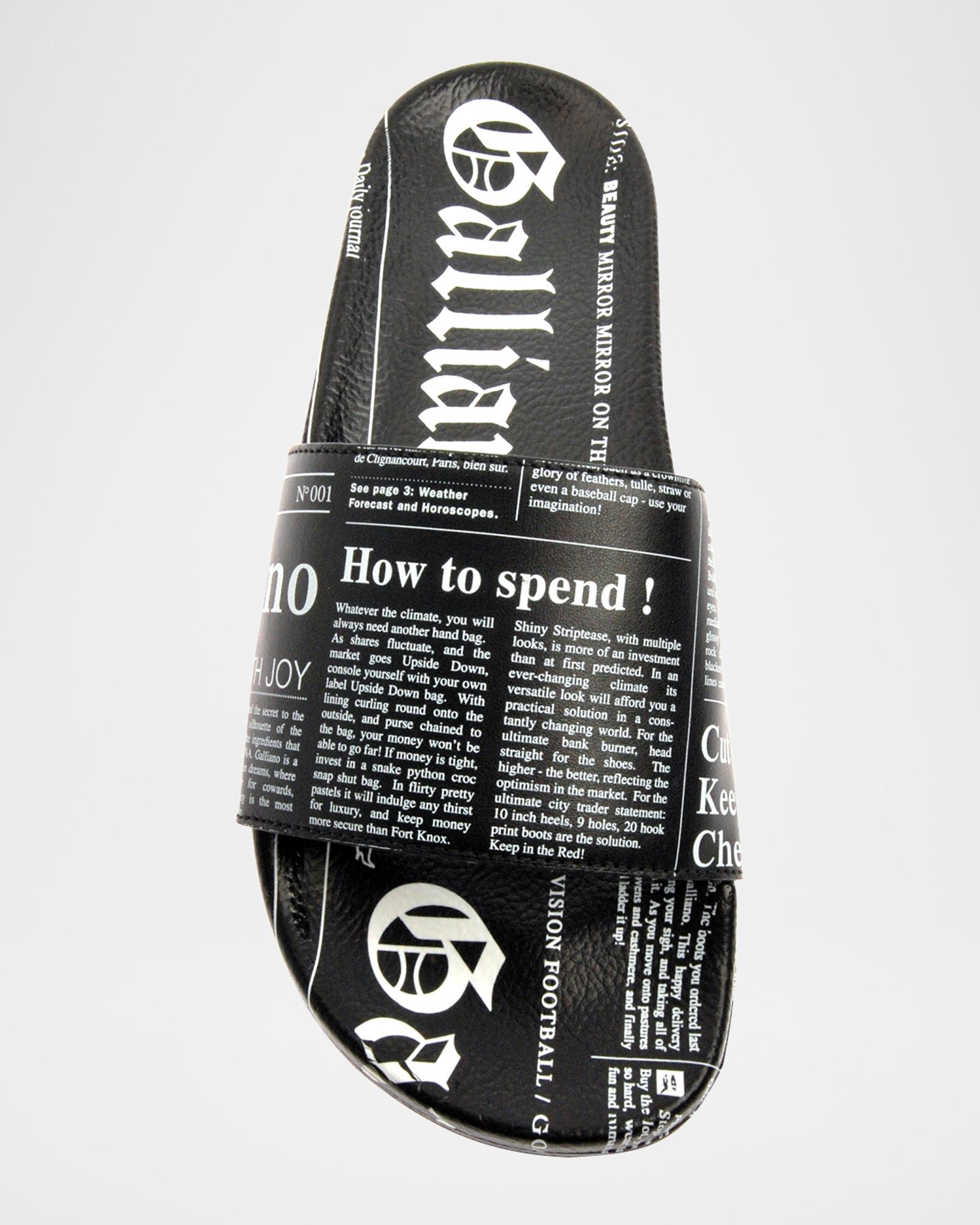 ジョンガリアーノ　ミュール John Galliano Paris Men's Gazette-Print Leather Pool Slides