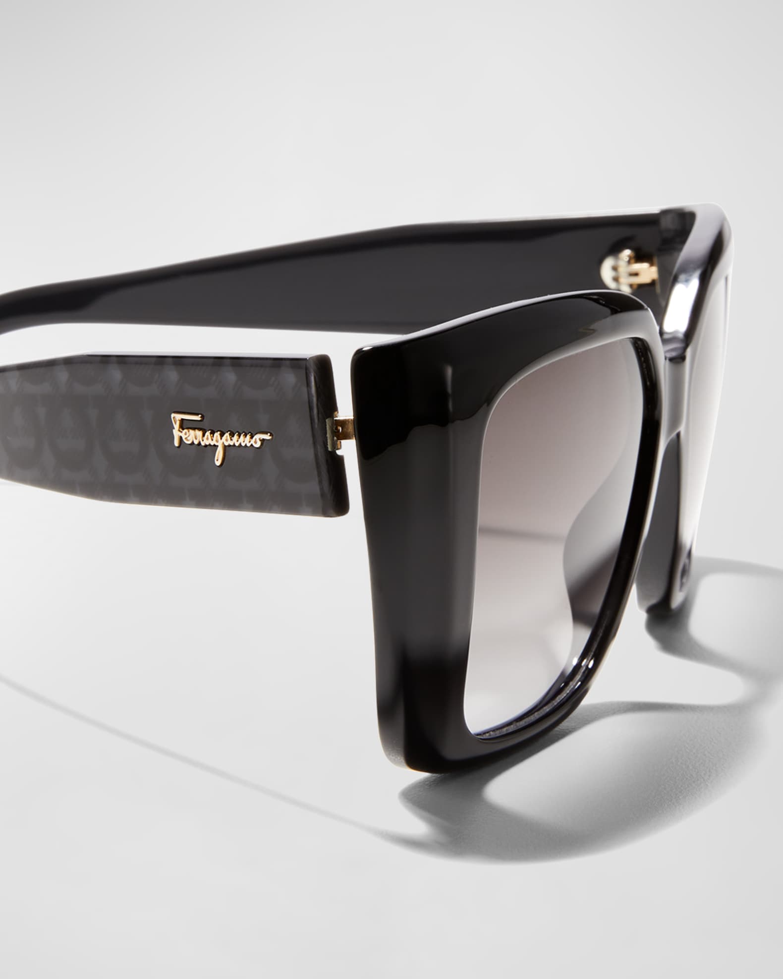 UVカット★Ferragamo Gancini 51mm レクタンギュラーサングラス FERRAGAMO Gancini 51MM Rectangle Sunglasses | Saks Fifth Avenue