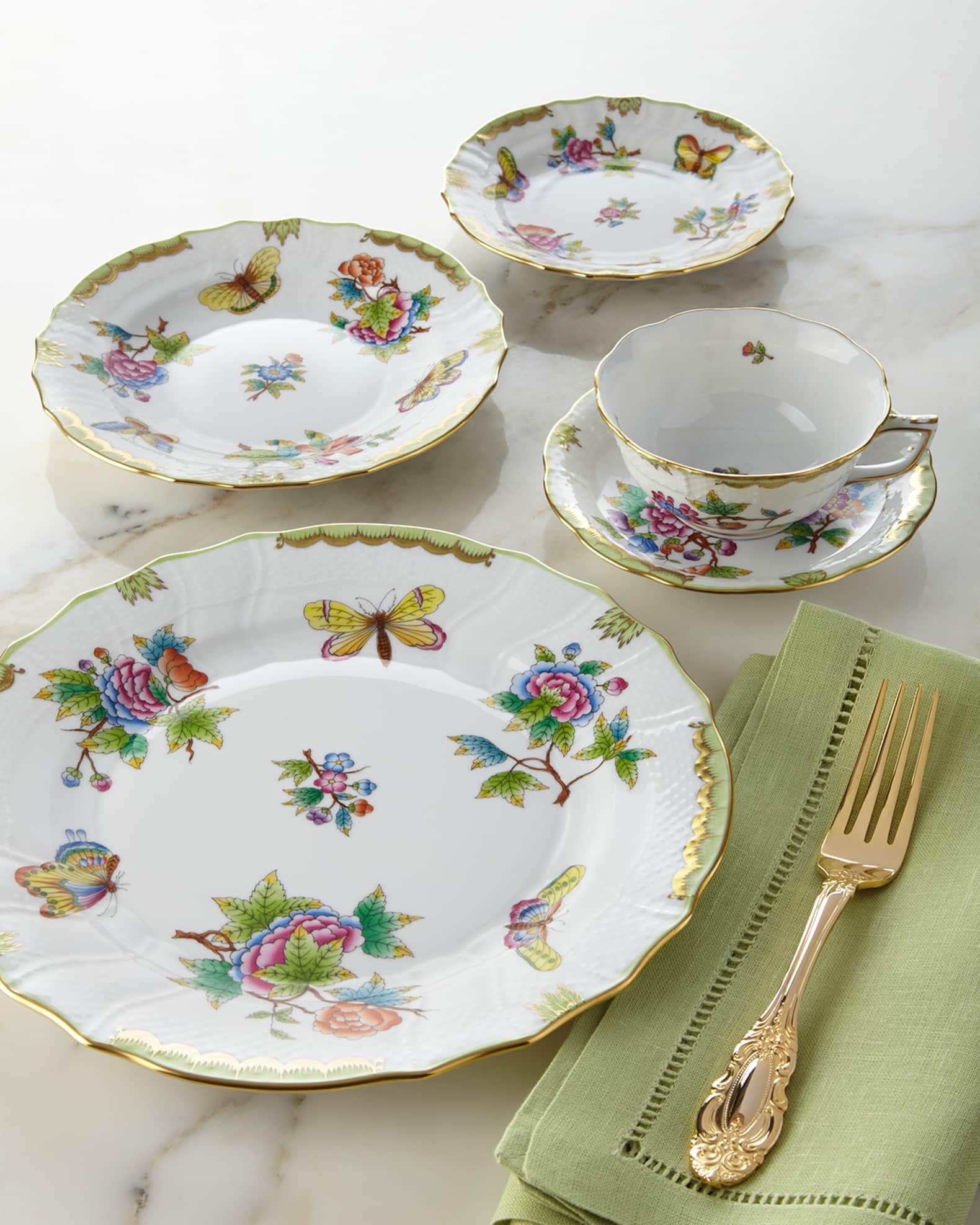 Queen Victoria Dessert Plate 1