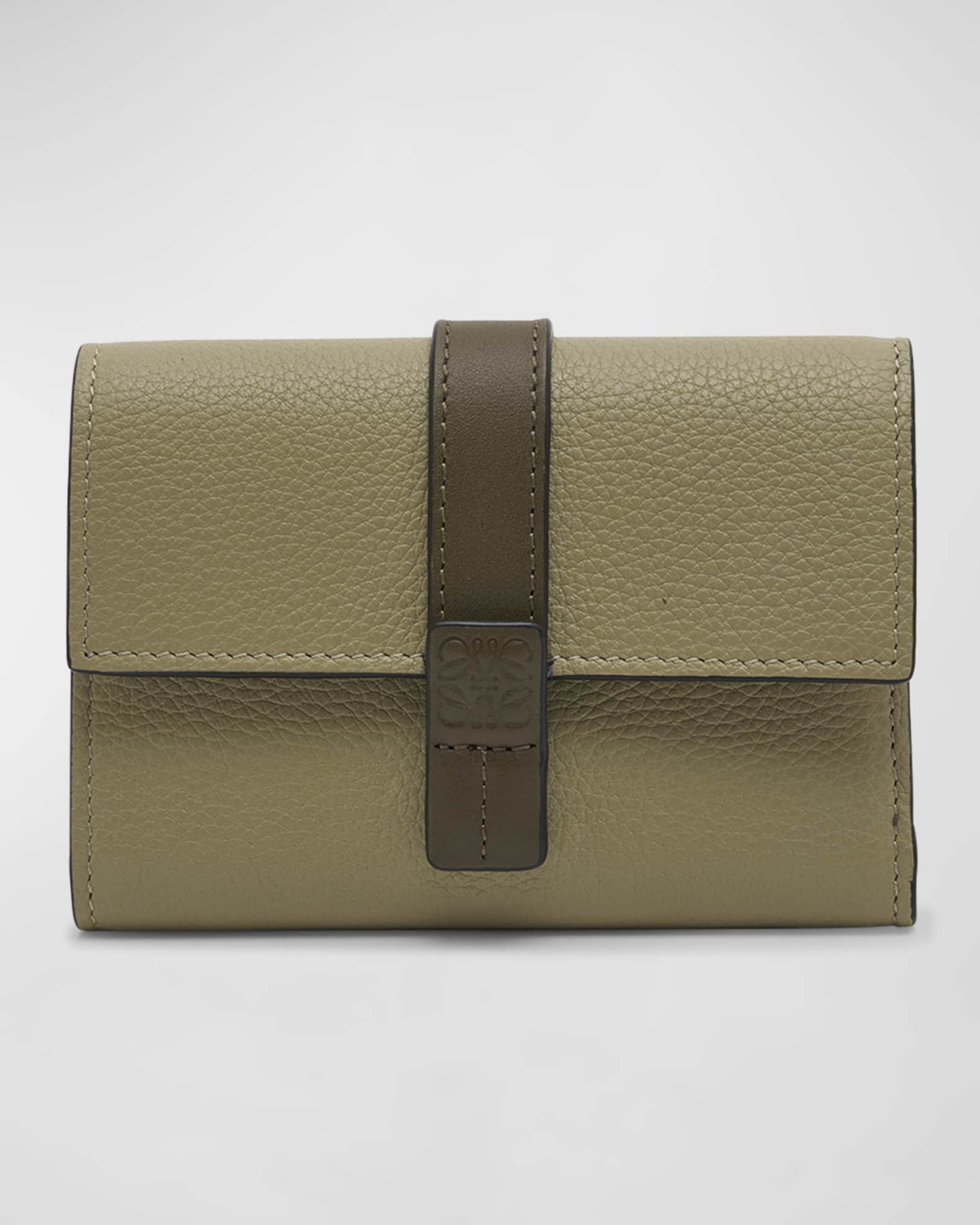 Loewe wallet womens 2025