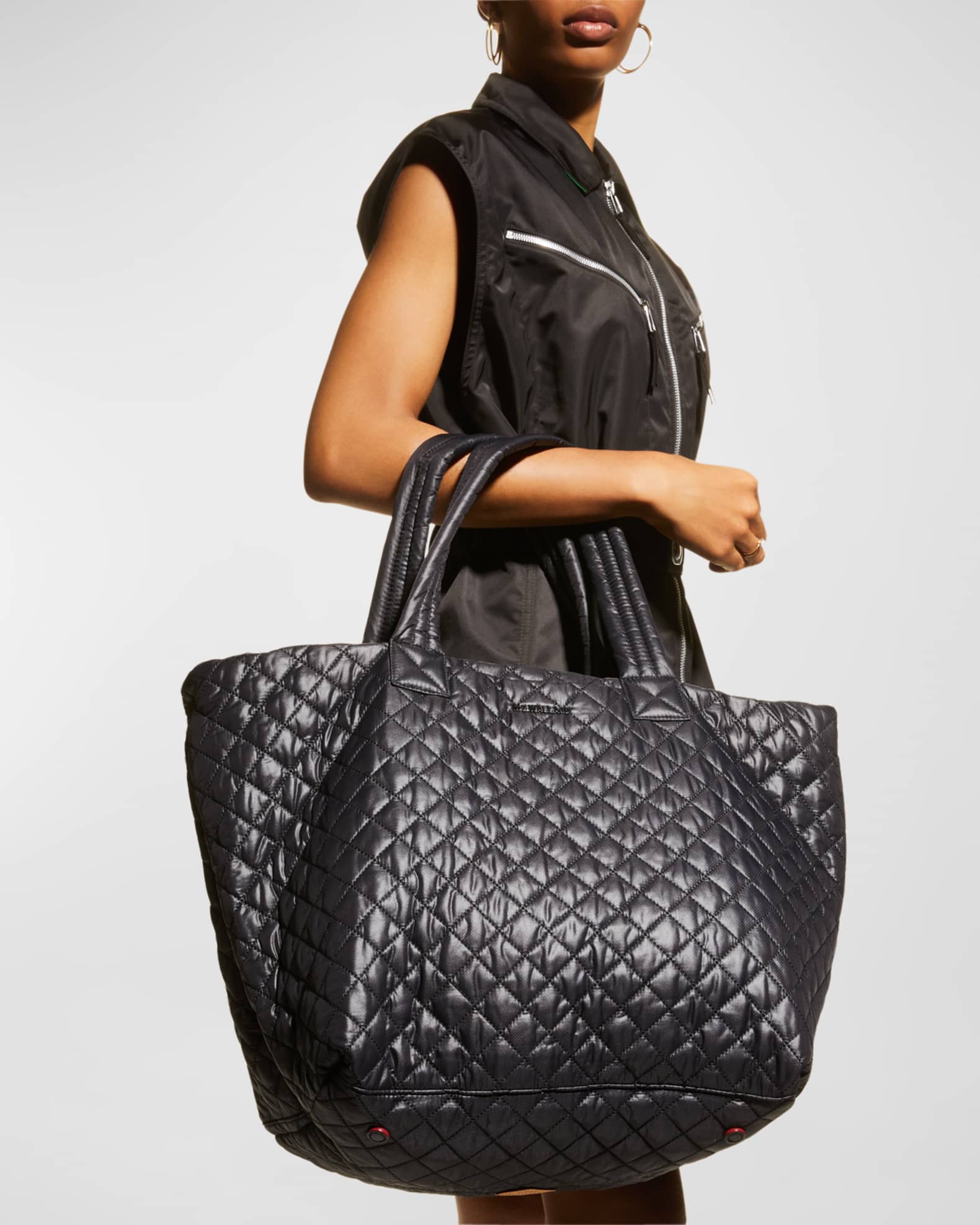 Black Large Metro Tote Deluxe