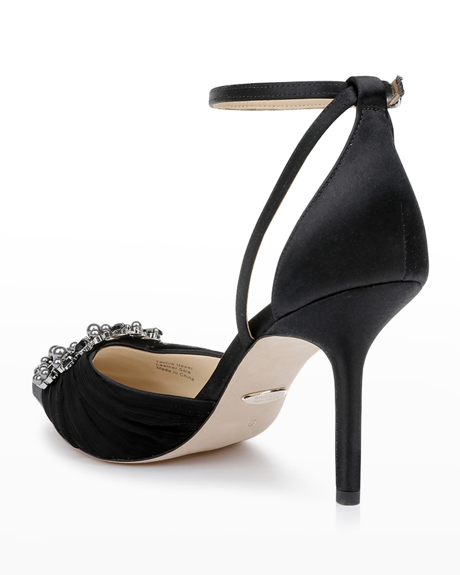 badgley mischka pumps