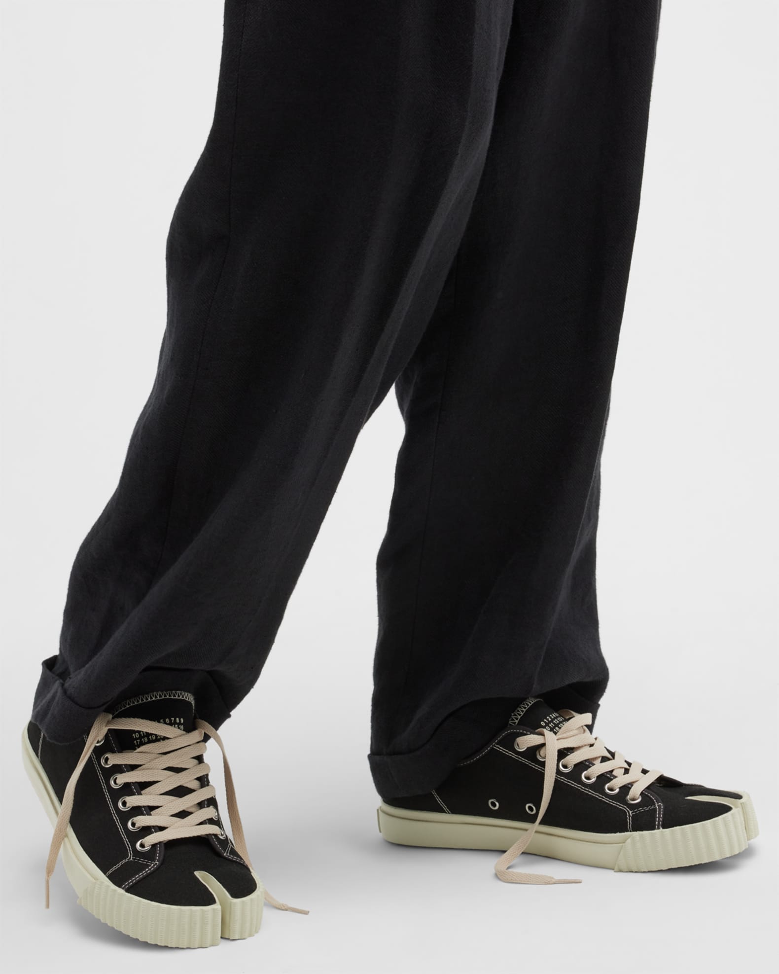 モダンな【Maison Margiela】Tabi ロートップ スニーカー 24SS モダンな【Maison Margiela】Tabi ロートップ スニーカー 24SS