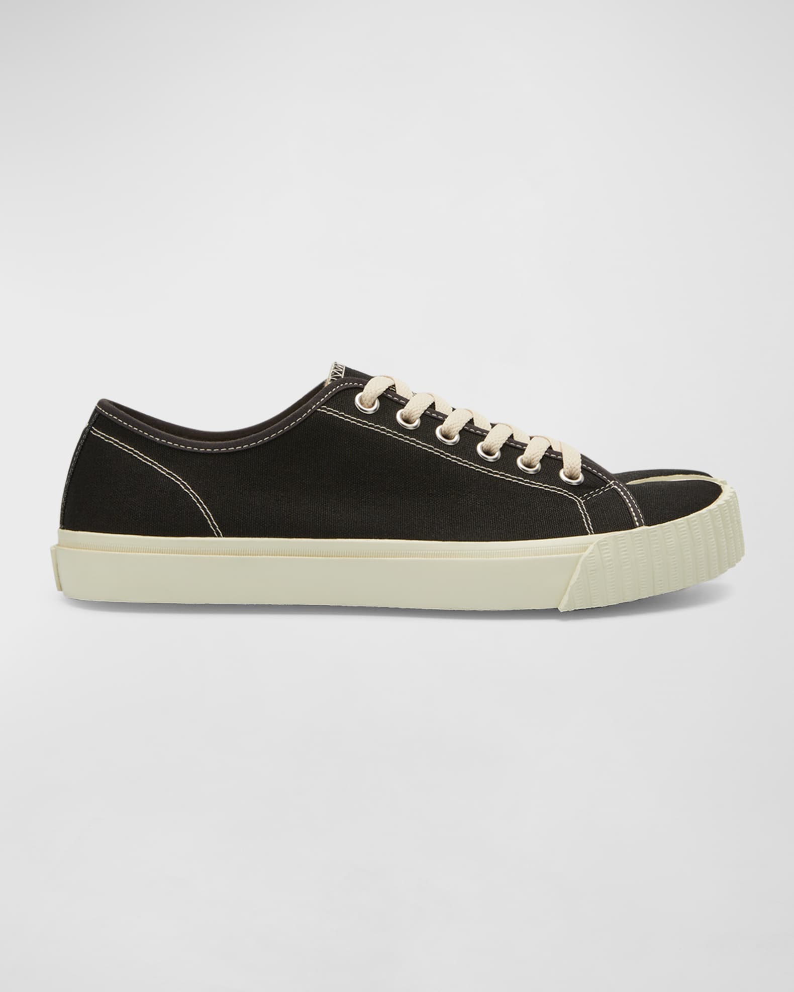 Maison Margiela Men's Tabi Split-Toe Canvas Low-Top Sneakers | Neiman ...