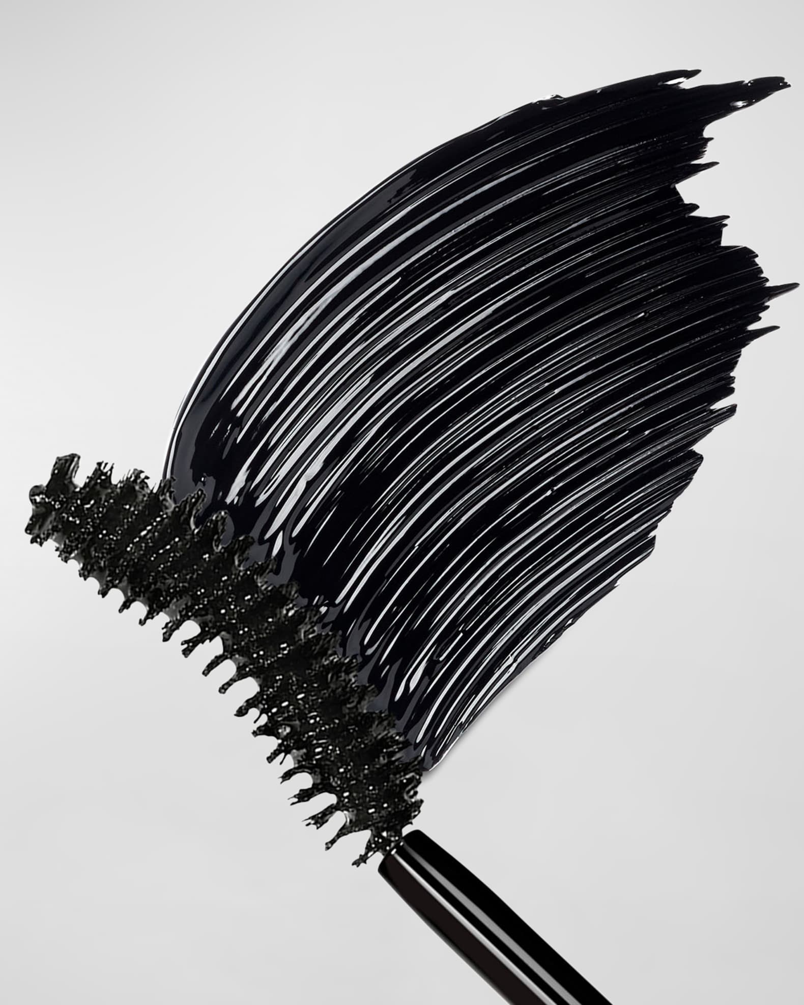Noir G Volumizing & Curling Mascara 1