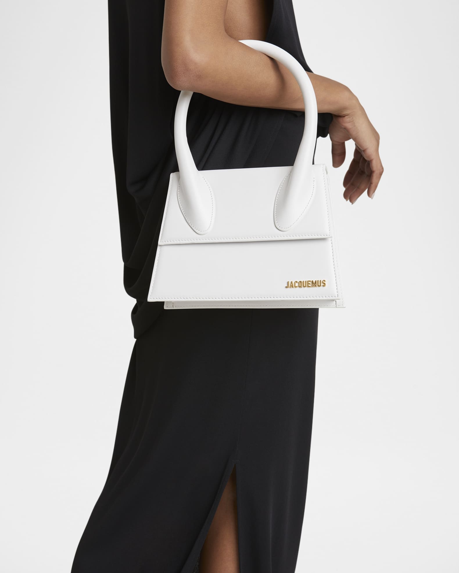 Jacquemus Le Chiquito Moyen Top-Handle Bag | Neiman Marcus