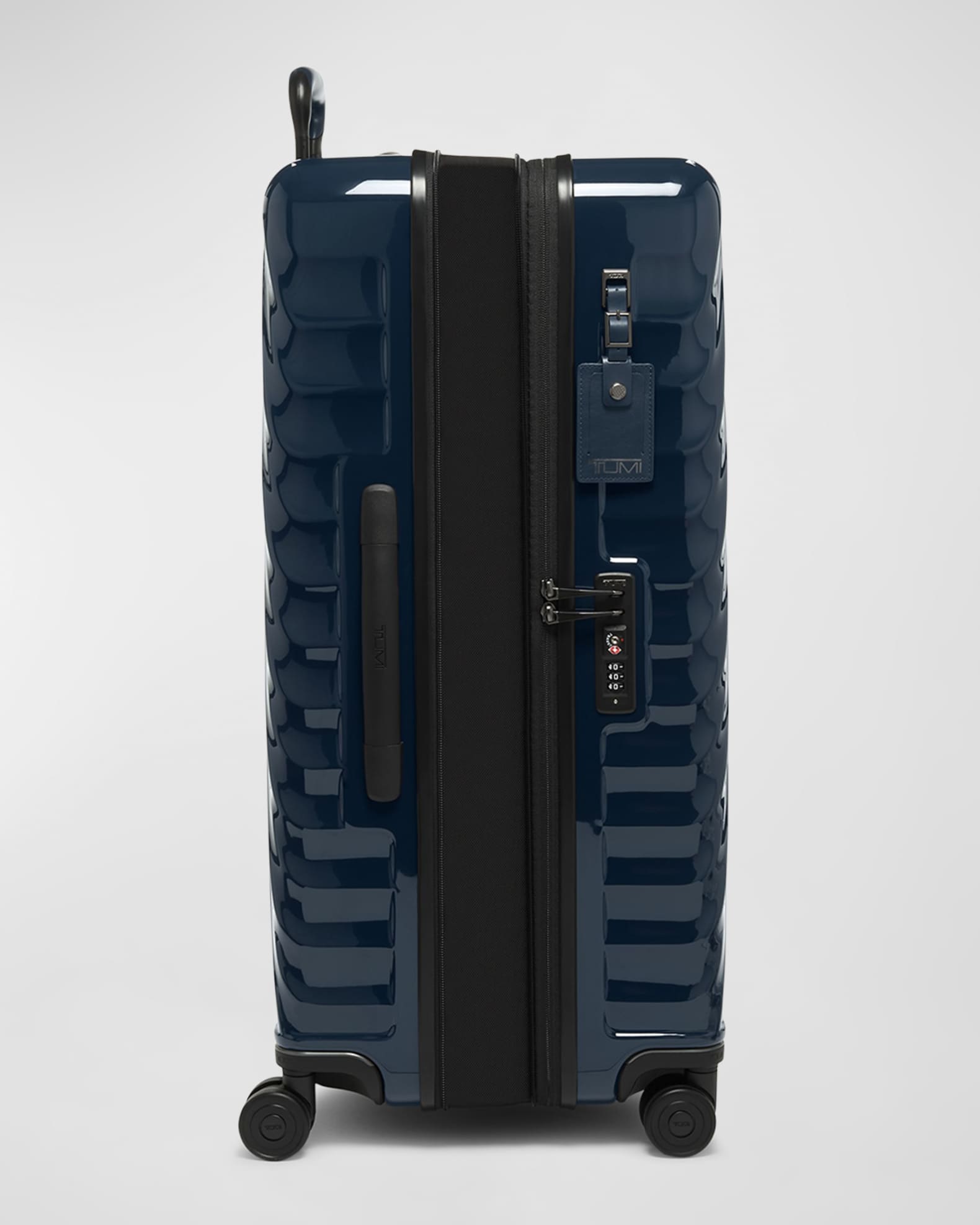 Extended Trip Expandable 4-Wheel Packing Case  1