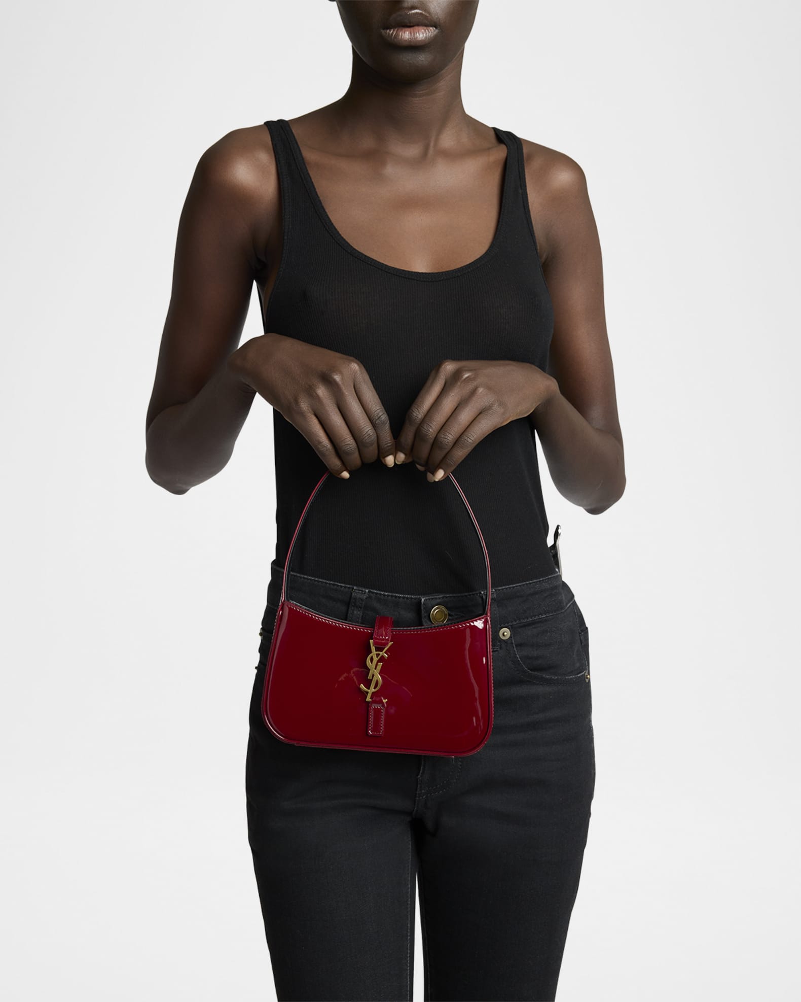 【売れ筋】SAINT LAURENT サンローラン LE 5 A 7 ミニ バッグ SAINT LAURENT Le 5 à 7 レザー ミニ ショルダーバッグ | NET-A
