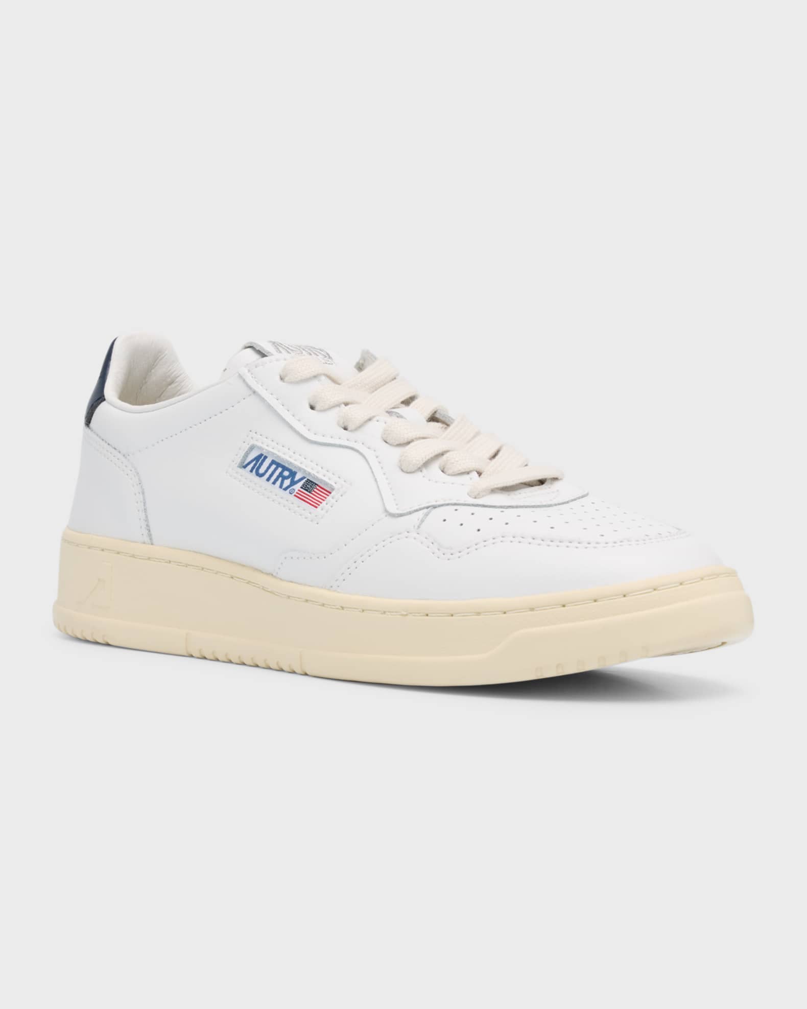 Autry Medalist leather sneakers - White