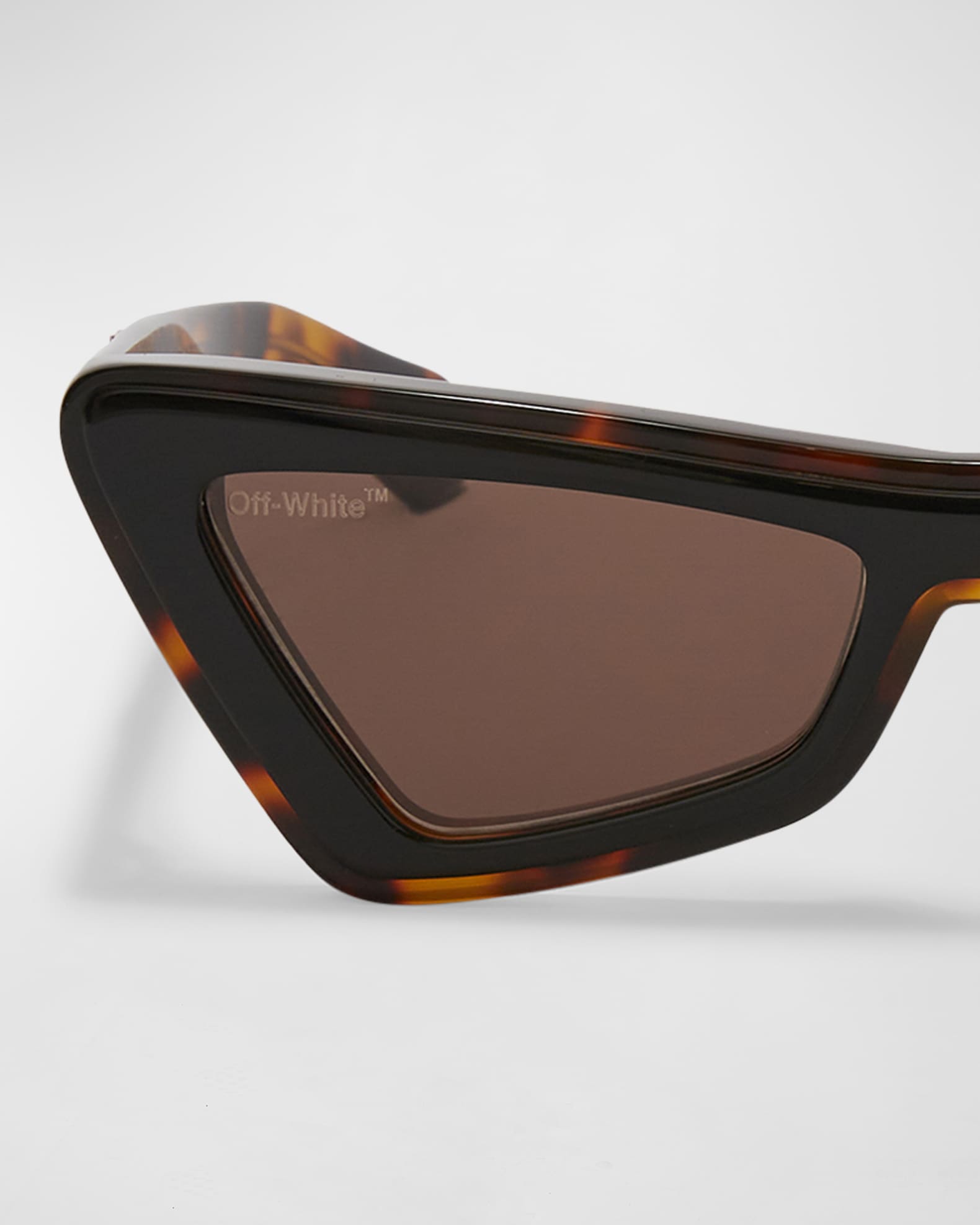 Off white tortoise shell sunglasses top