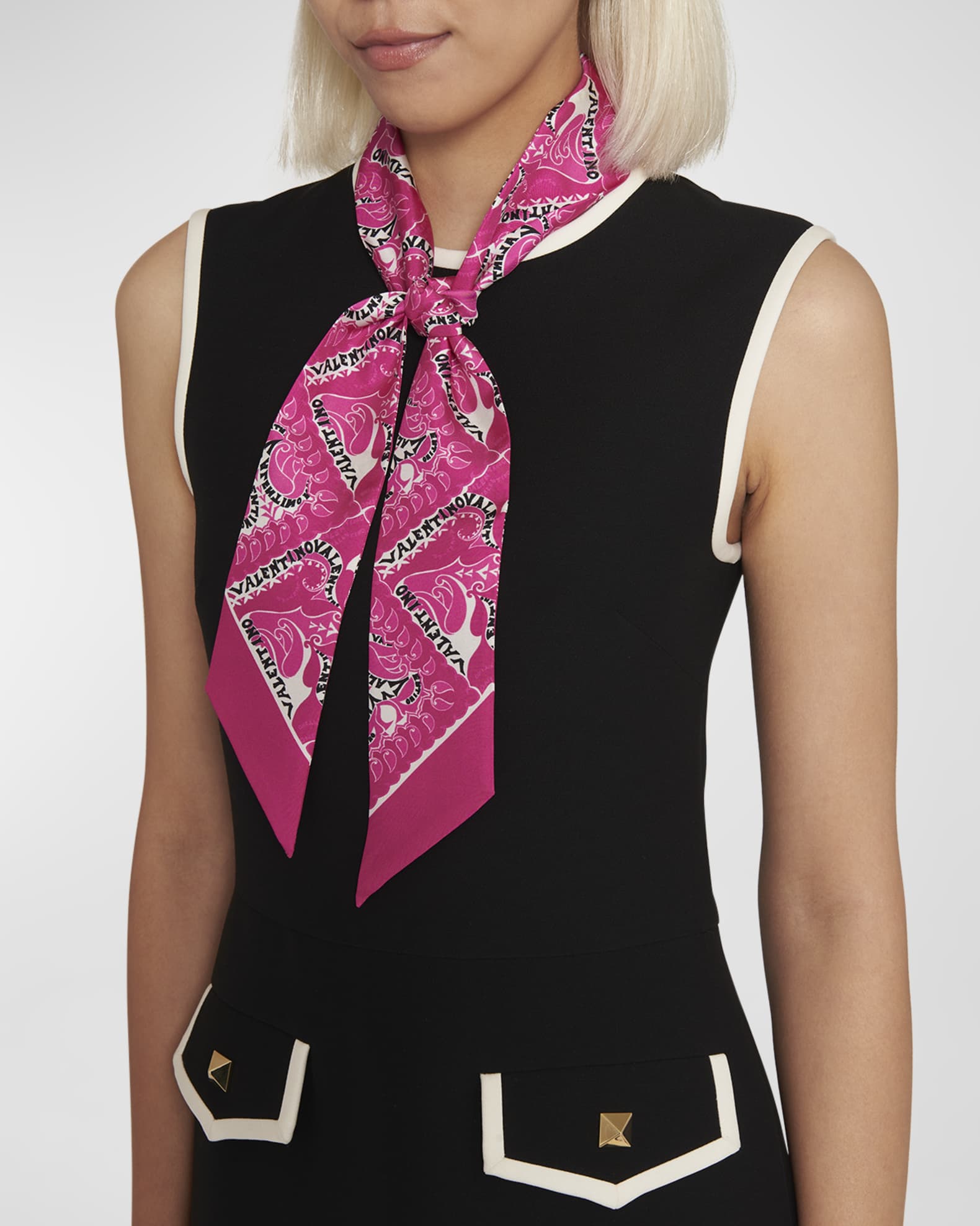 Valentino Garavani Graphic-Print Cashmere-Silk Blend Scarf - ShopStyle  Scarves & Wraps