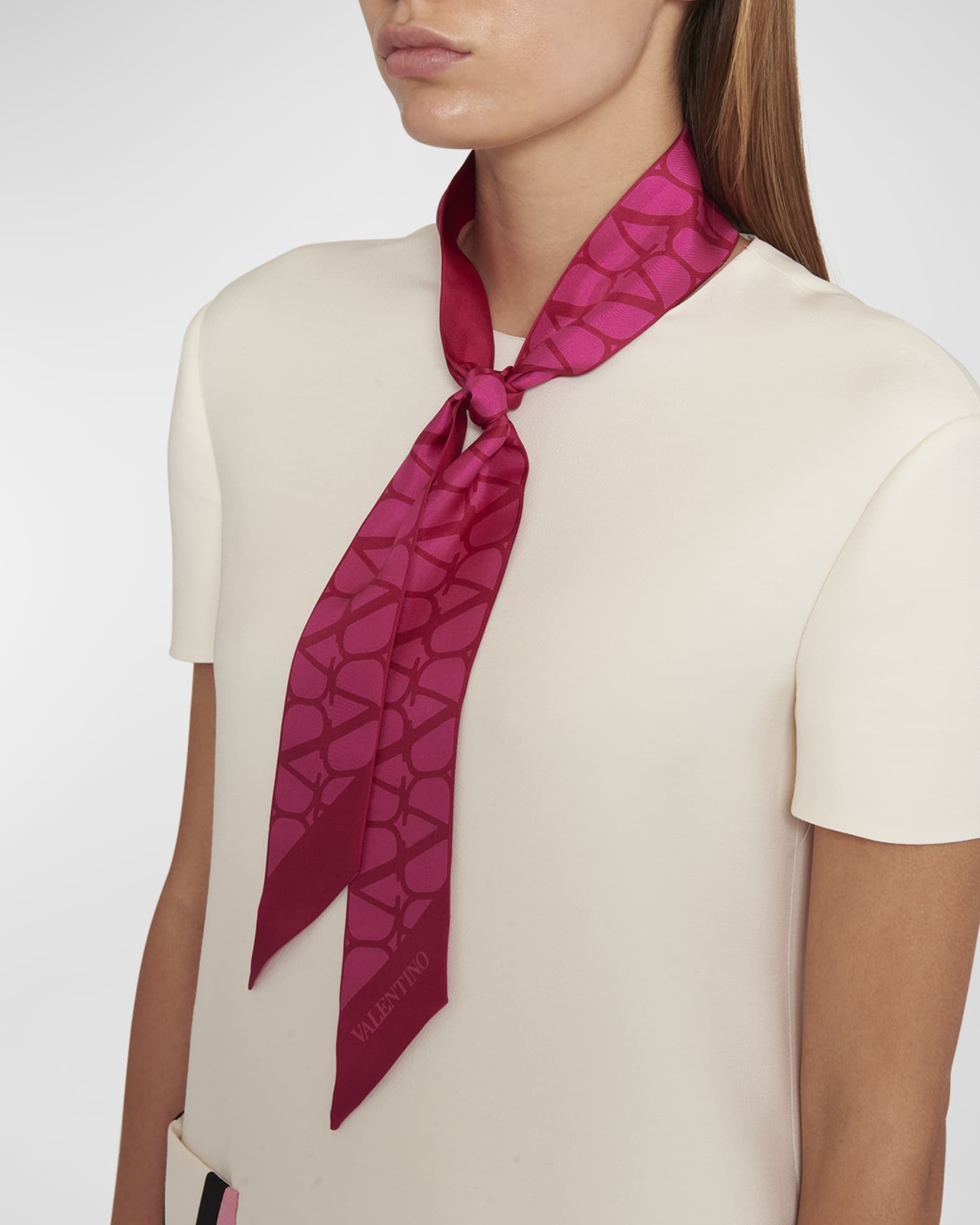 15 WAYS TO TIE A TWILLY ON A HANDBAG  Louis Vuitton Bandeau Scarf 