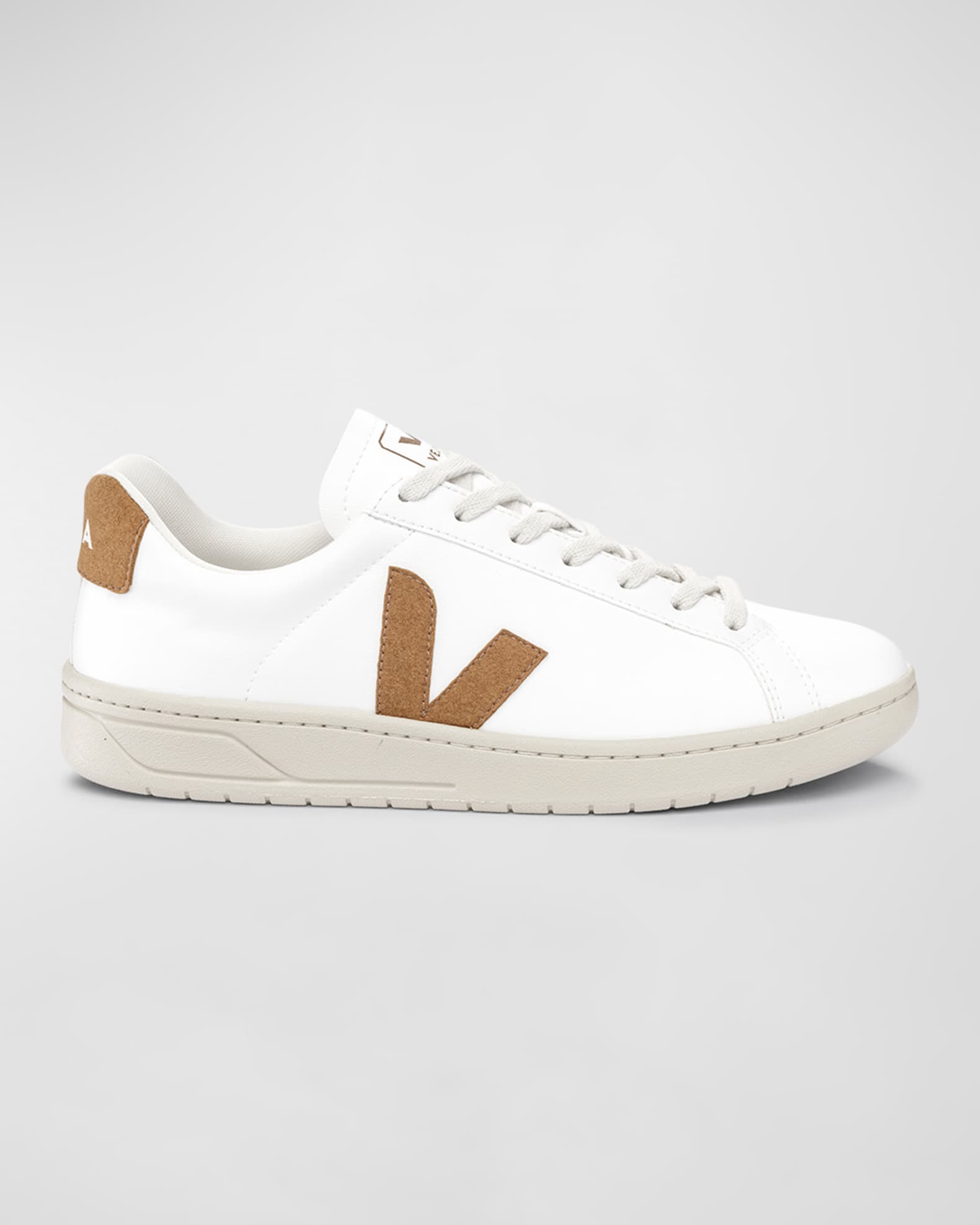 Neiman marcus veja shop