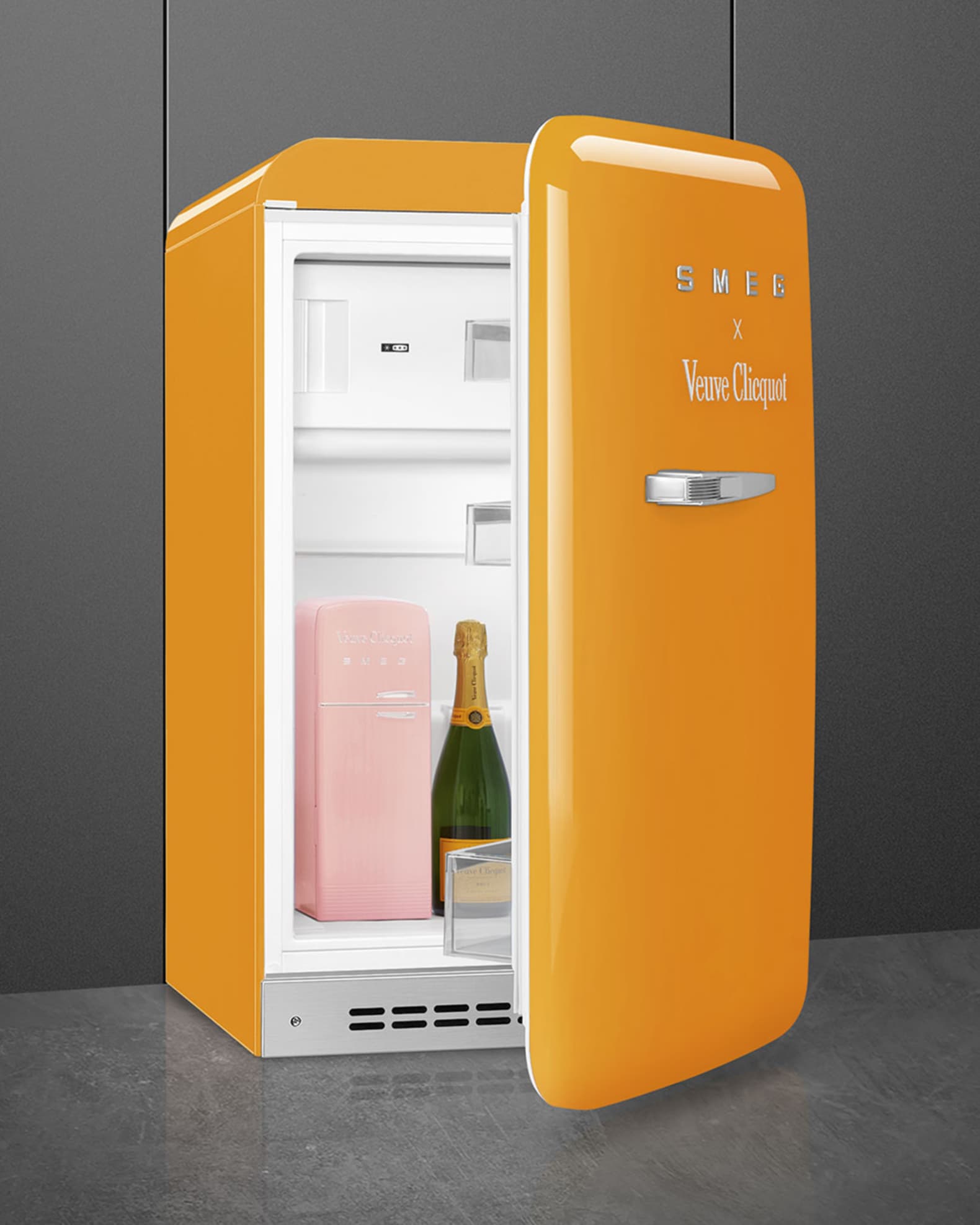 Smeg 50's Retro Style 1.3 Cu. Ft. Orange Compact Refrigerator, Fred's  Appliance