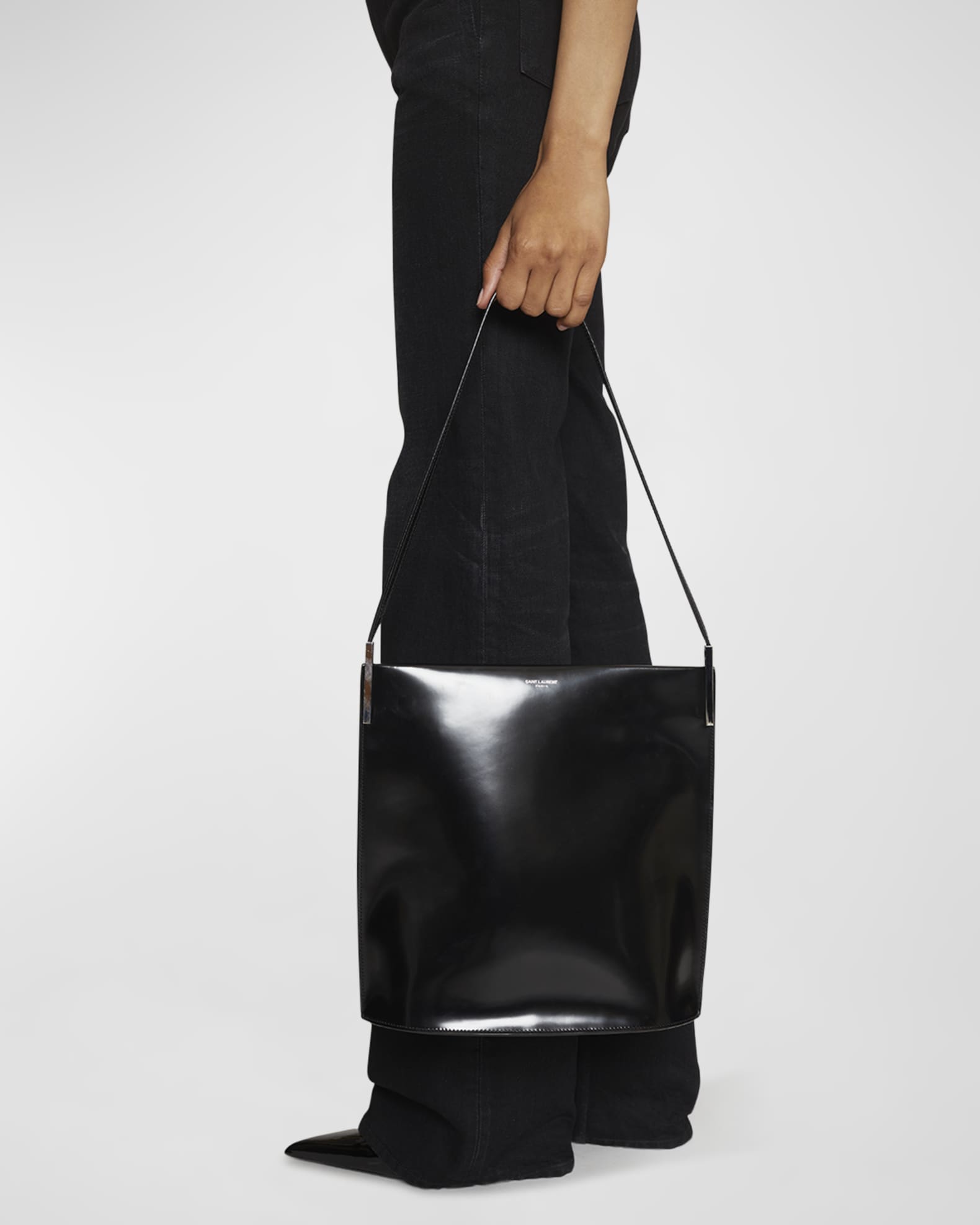 Saint Laurent Suzanne Large Shoulder Bag in Patent Leather Saint Laurent Suzanne Large Shoulder Bag in Patent Leather