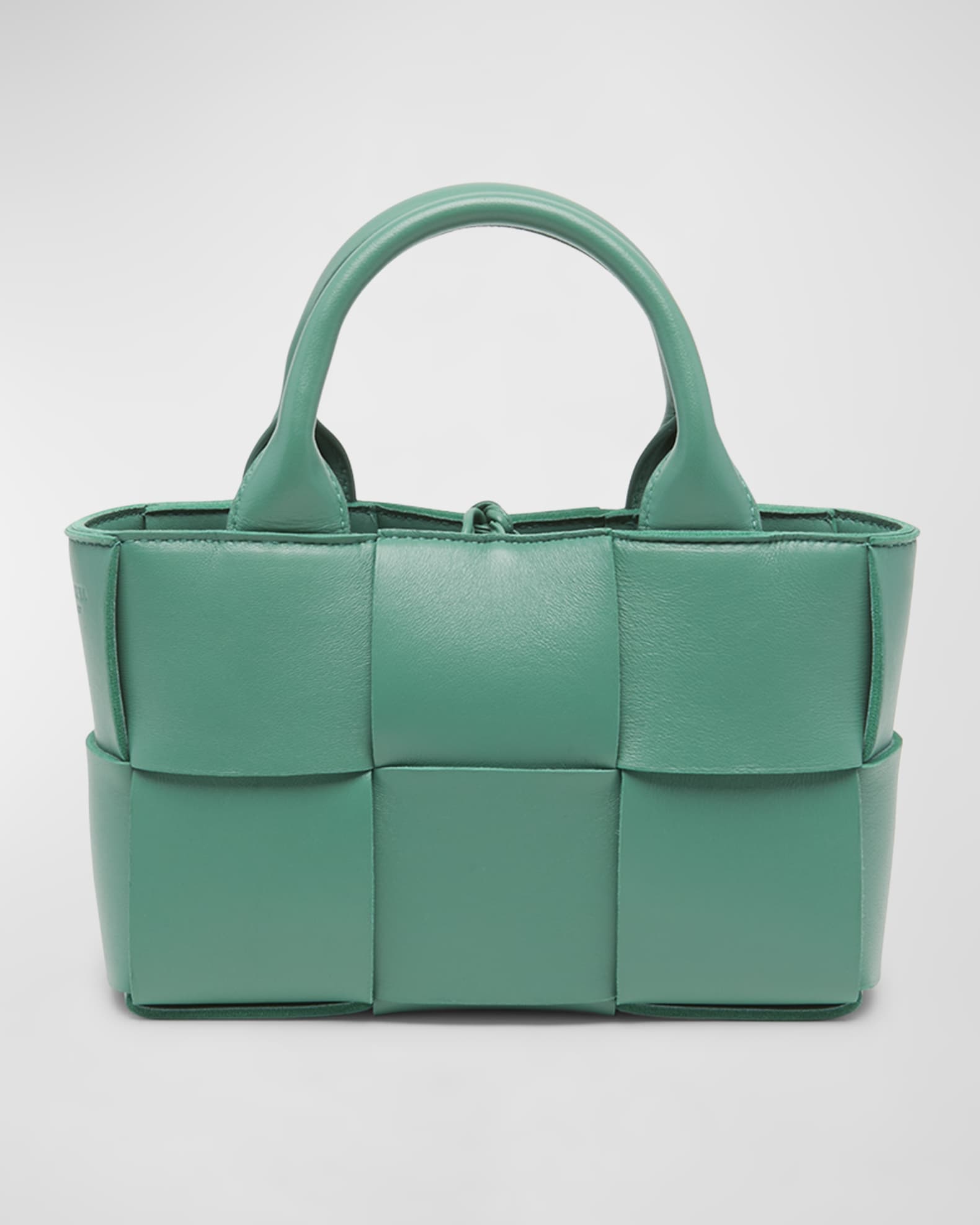 直営店☆BOTTEGA VENETA☆最終SALE!CANDY ARCO ショルダートート Bottega Veneta Candy Arco Tote Bag | Neiman Marcus