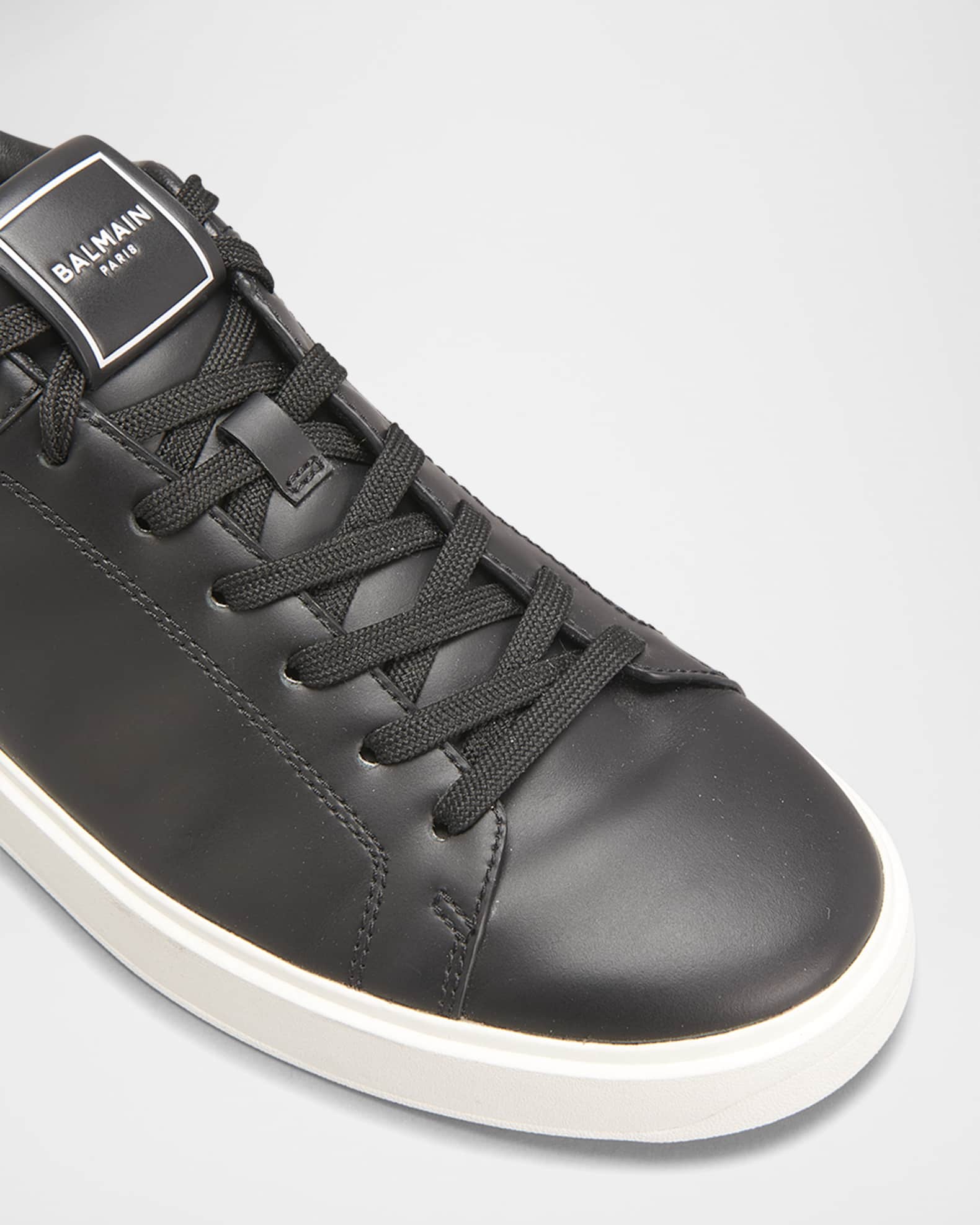 BALMAINバルマンB Court Logo Low Top Sneakersスニーカー B-Court logo leather low-top sneakers in white - Balmain