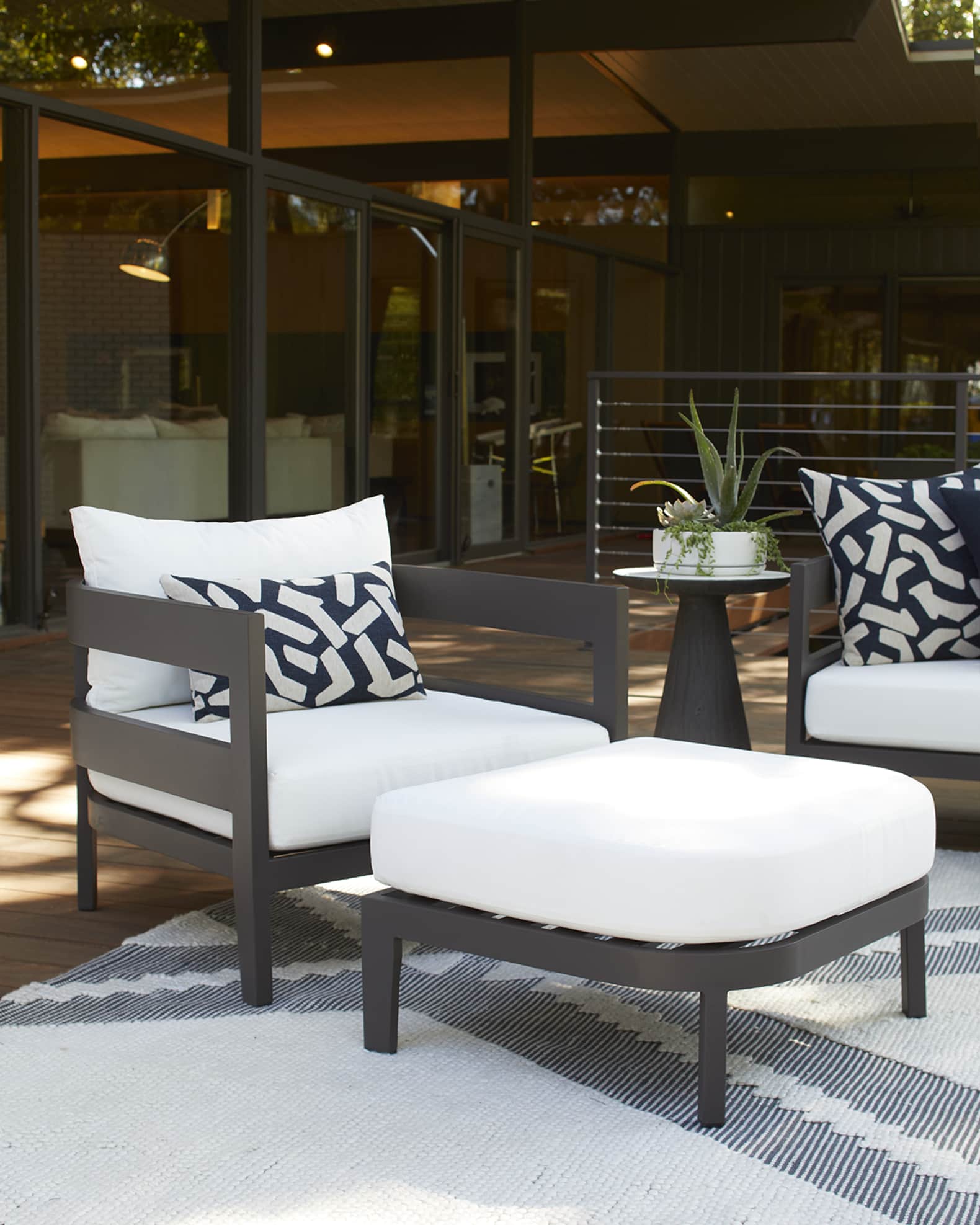 Capri Lounge Chair 1