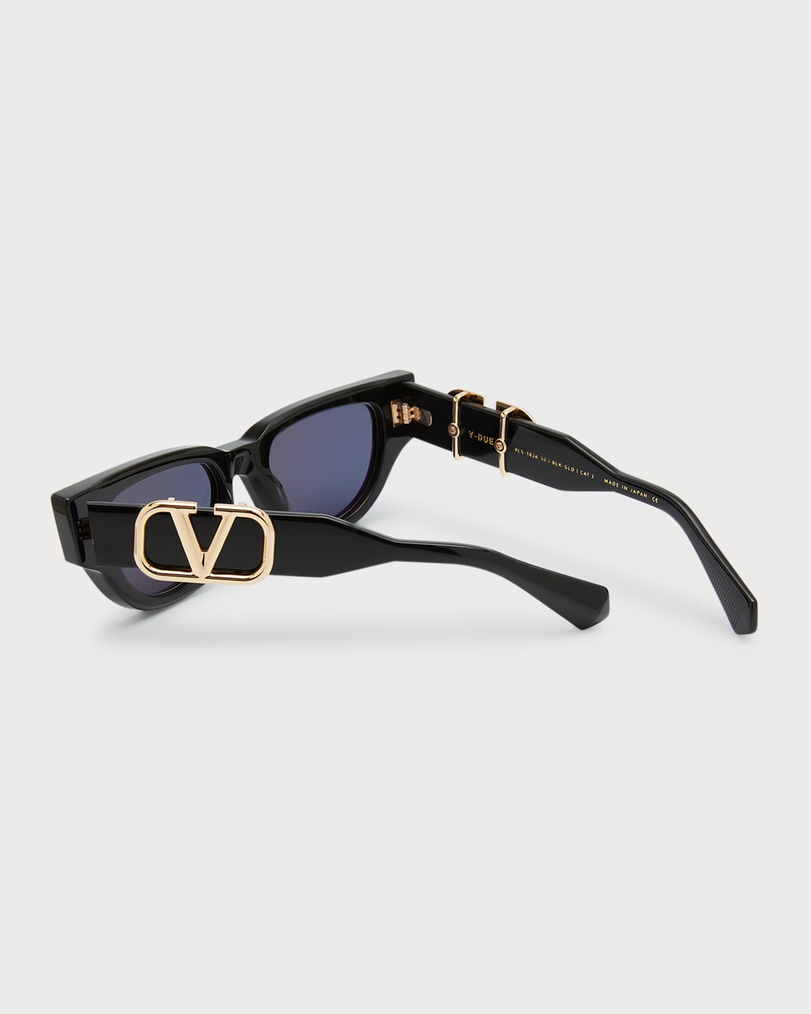 Valentino Eyewear logo-plaque cat-eye sunglasses - White