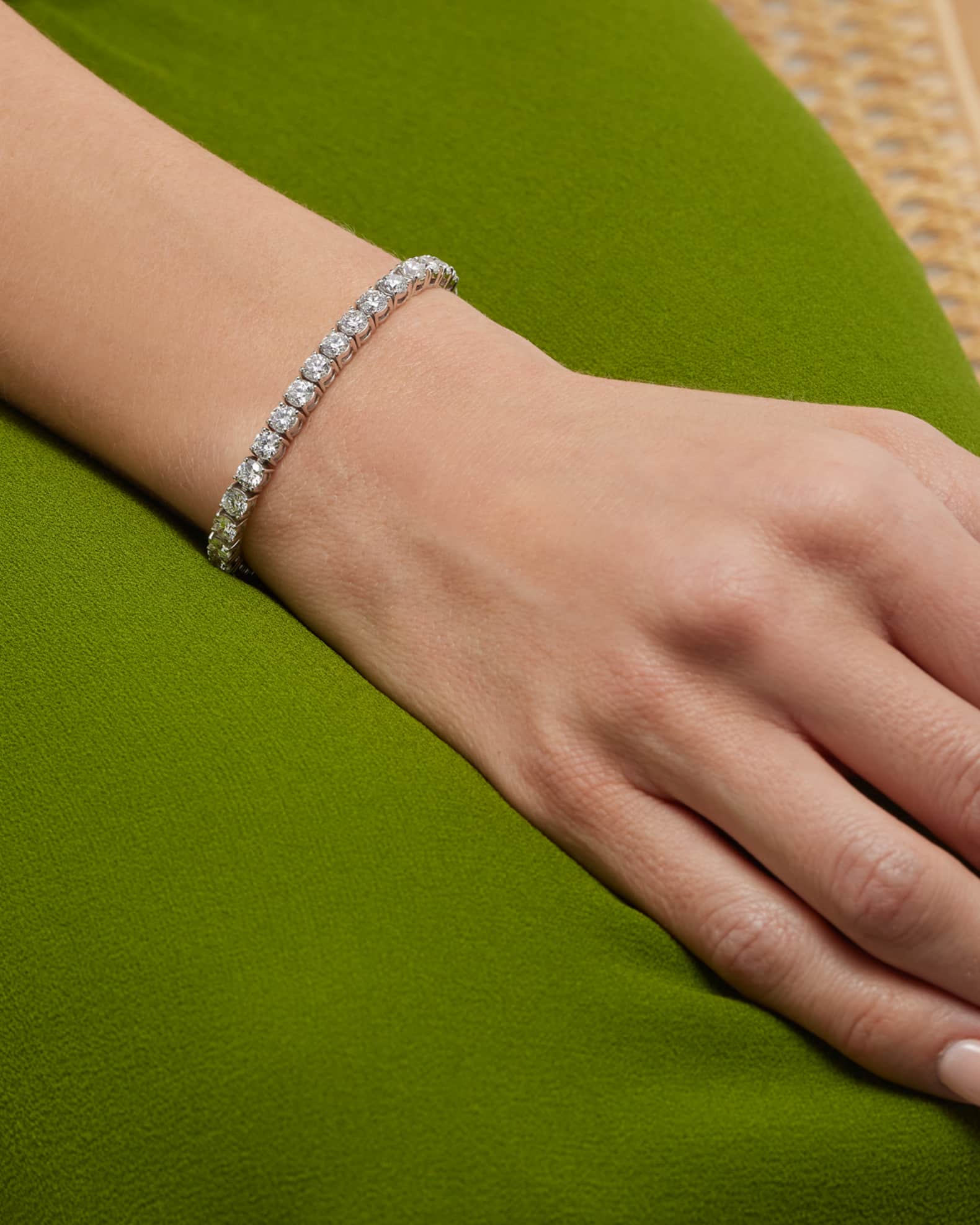 18K White Gold Diamond Bracelet,  7"L, 11.48tcw 1