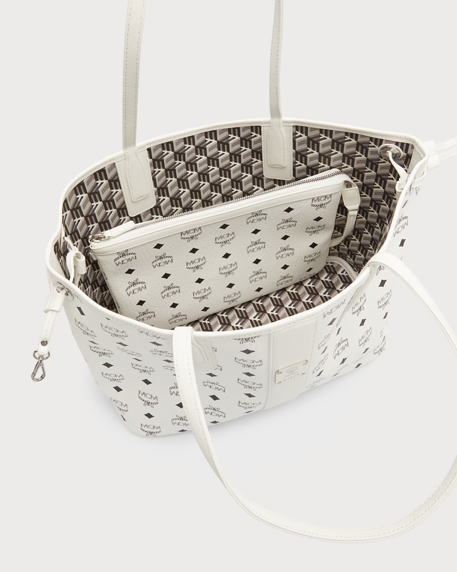 Mcm medium reversible tote top
