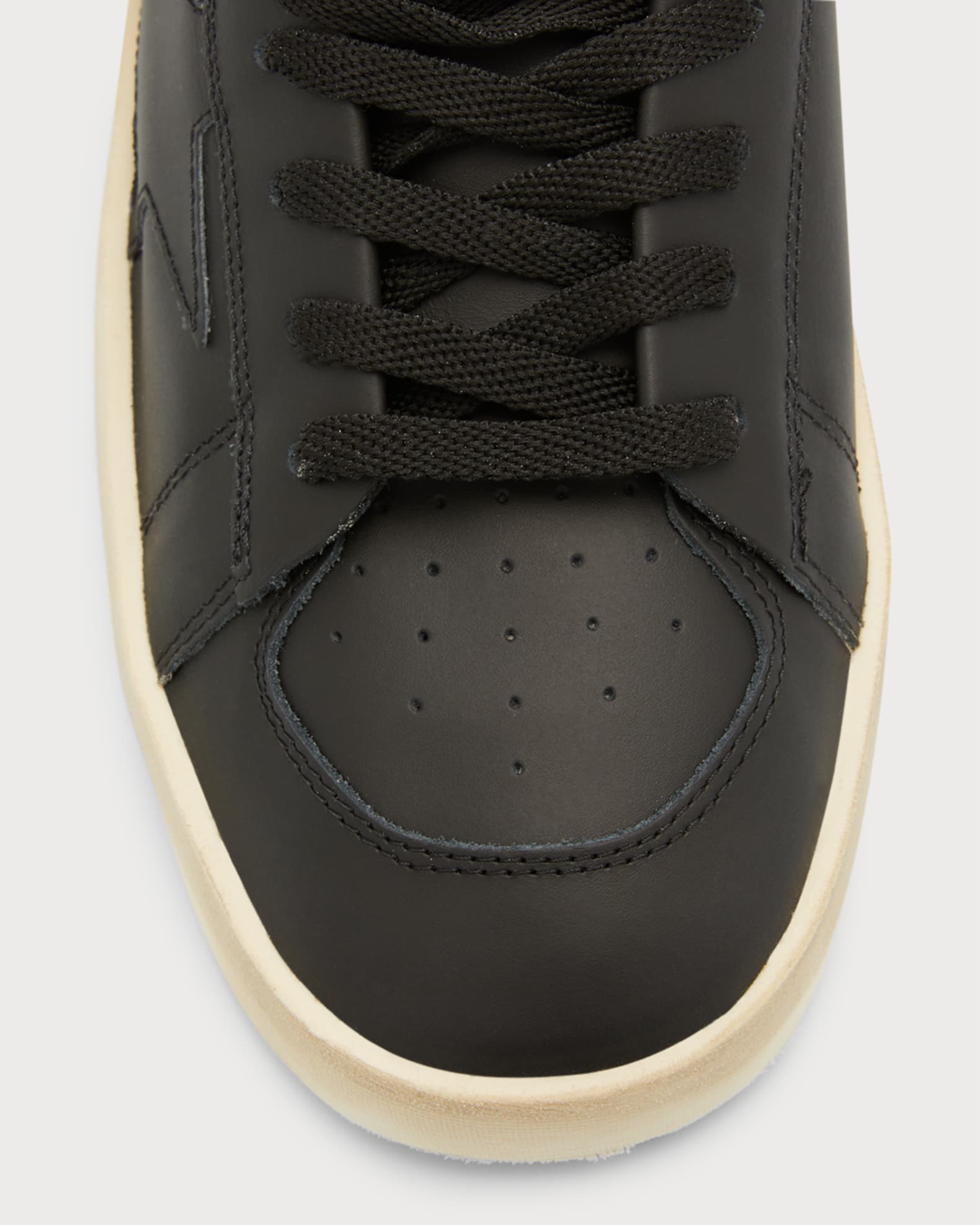 Golden Goose Men's Stardan Leather Low-Top Sneakers | Neiman