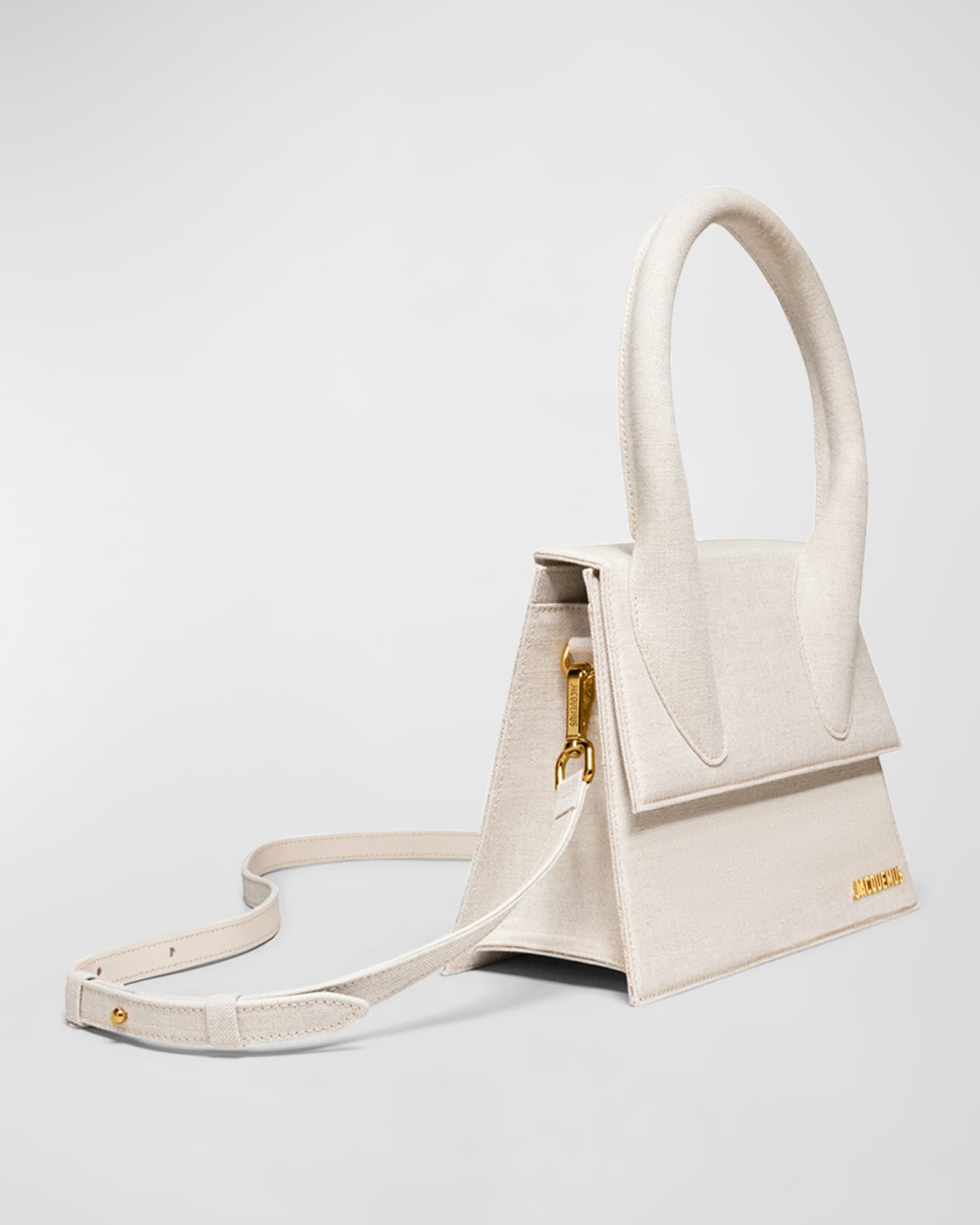 Jacquemus le grand chiquito white bag, Luxury, Bags & Wallets on