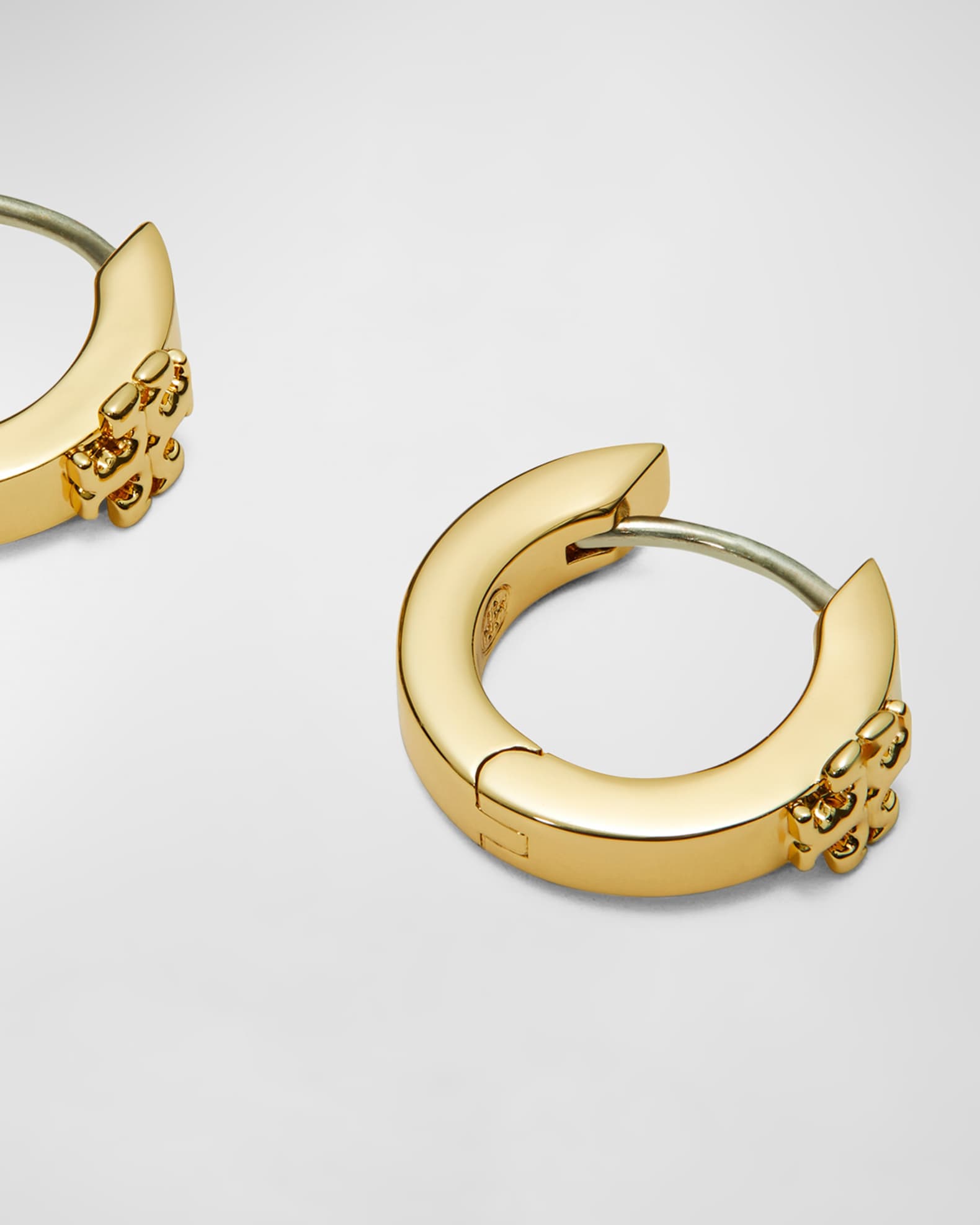 Kira huggie hoop earring clearance
