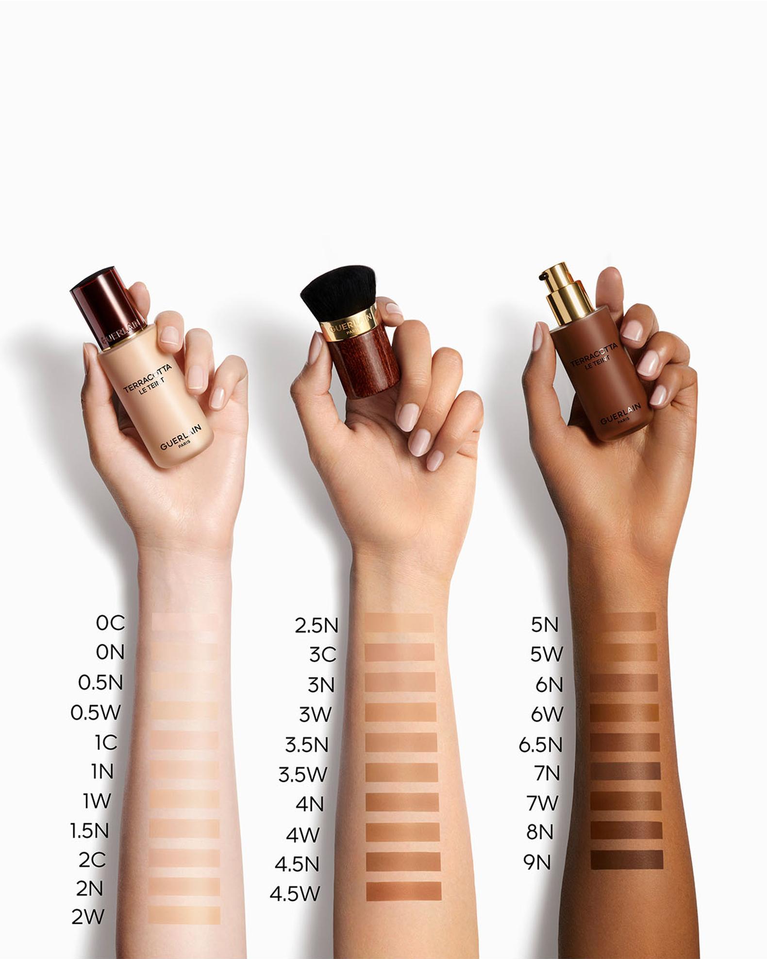 DESSINES Makeup Pinsel – Foundation Kabuki Pinsel, Vegan & Professionell, Inkl. Aufbewahrungsbox