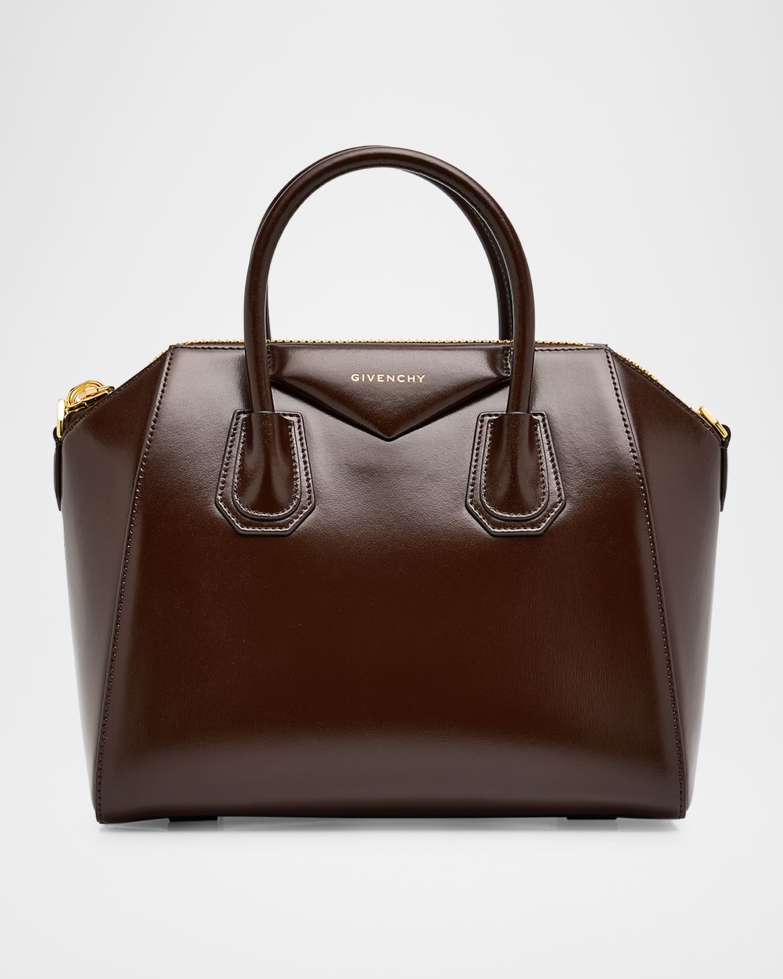 Antigona Small Top Handle Bag in Box Leather 0