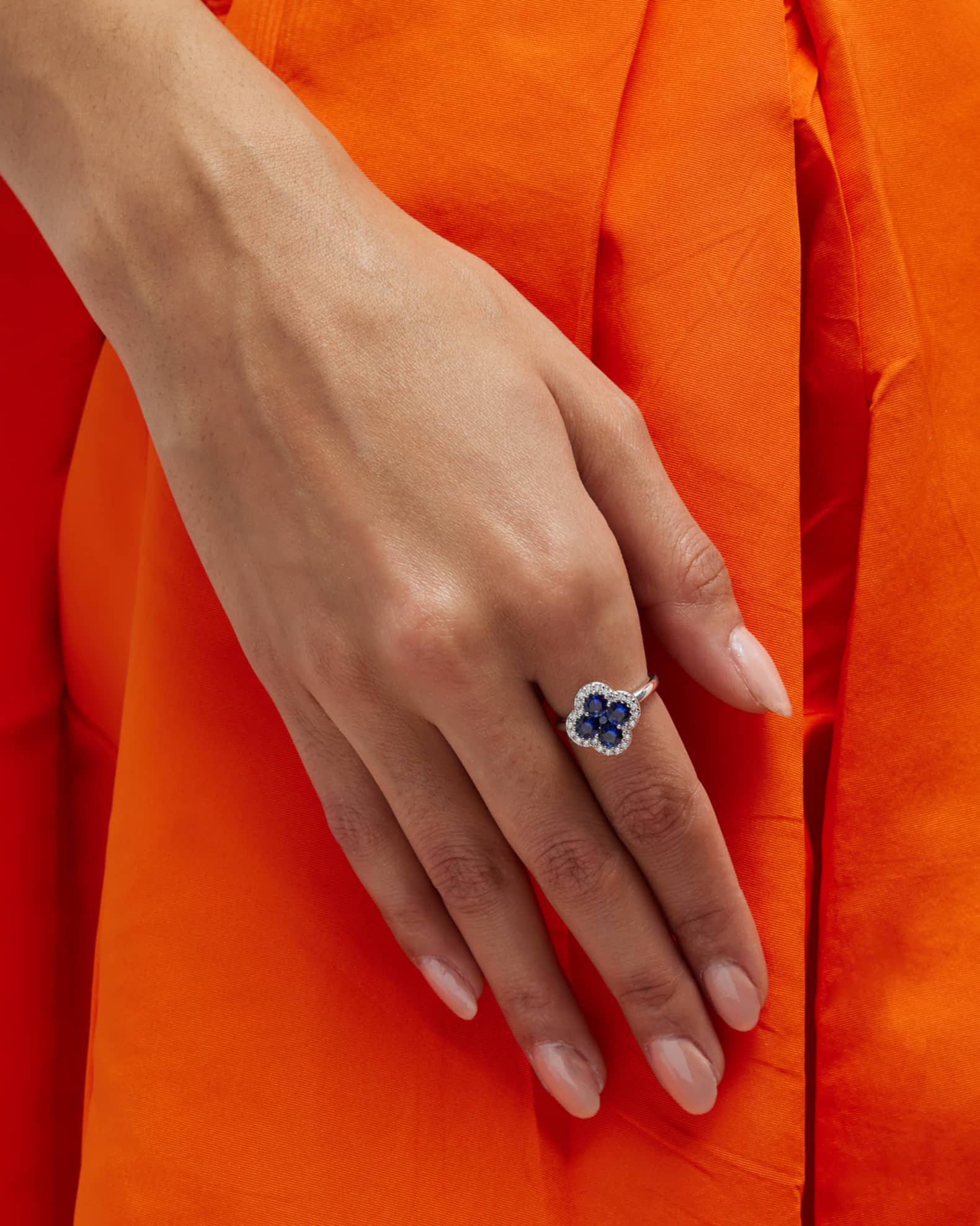 Neiman Marcus Diamonds 18K Blue Sapphire and Diamond Flower Ring Size 6.75 2.31tcw Neiman Marcus