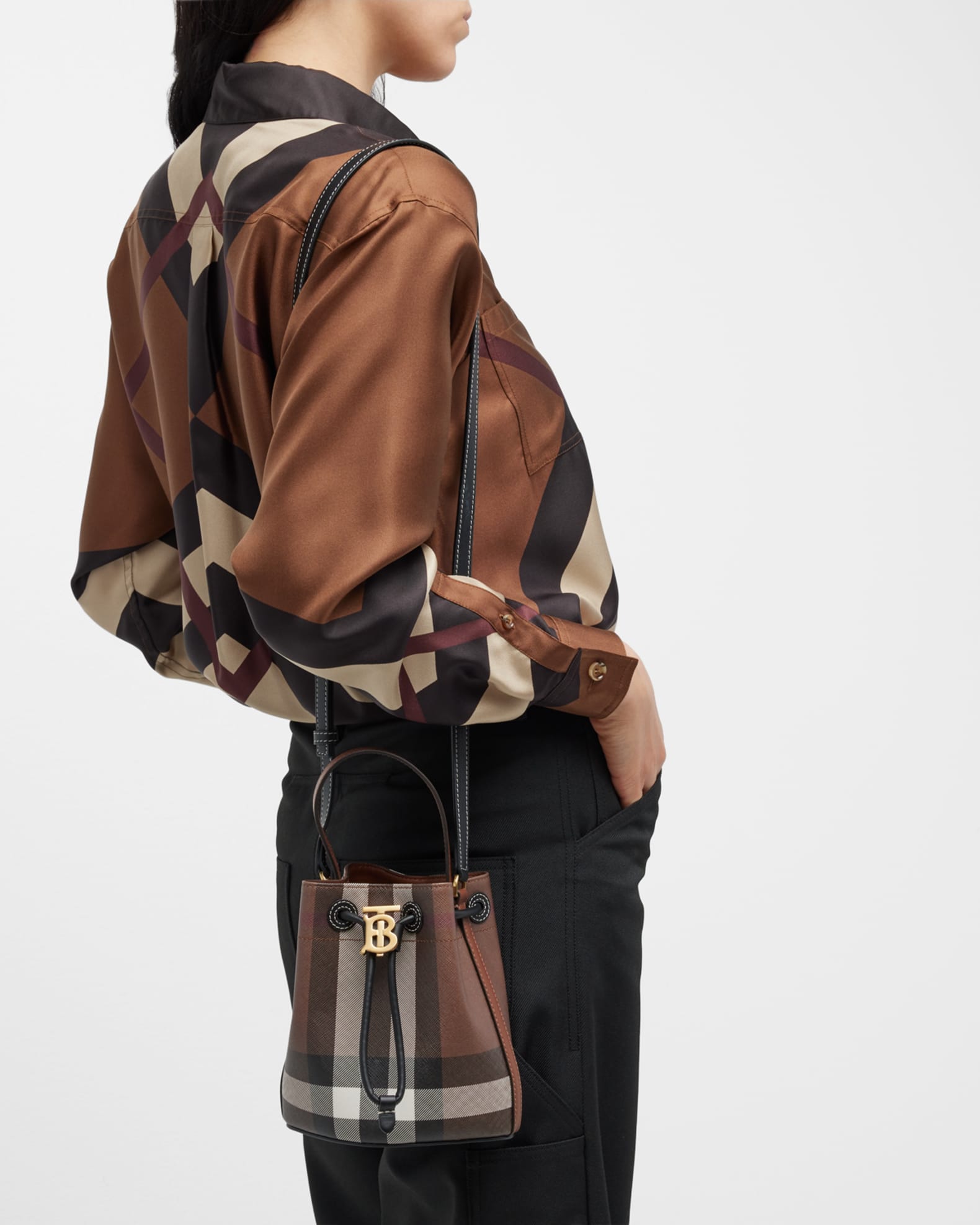 Burberry drawstring bucket bag discount