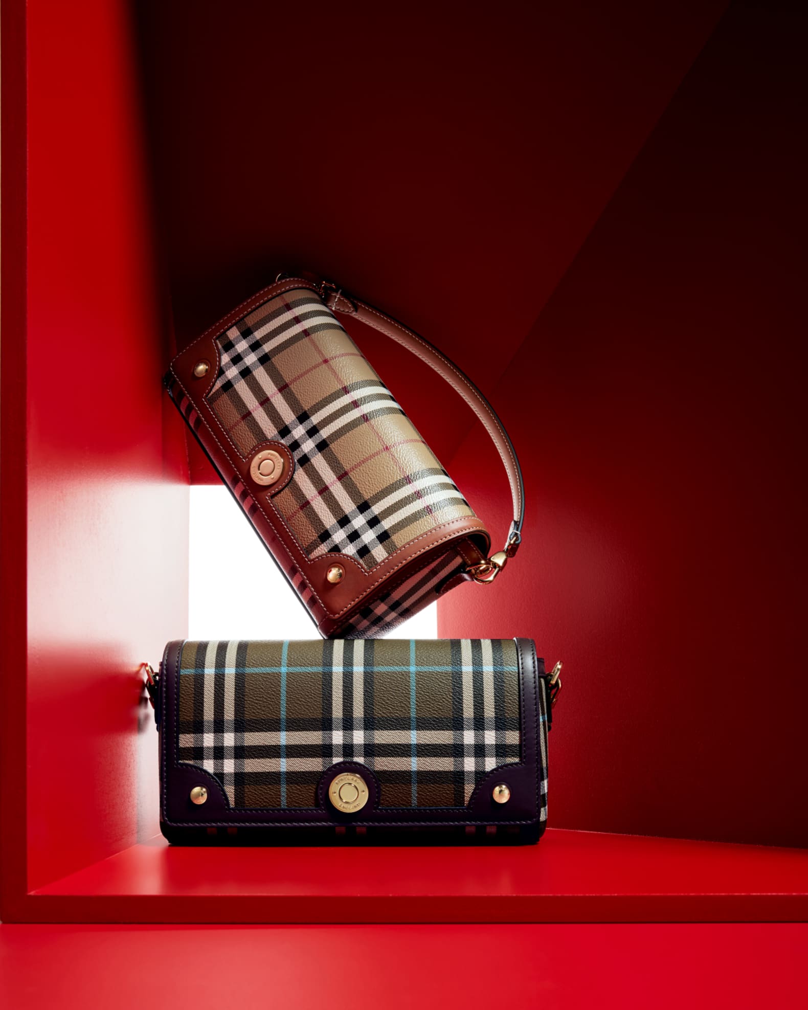Burberry bag with red handle clearance