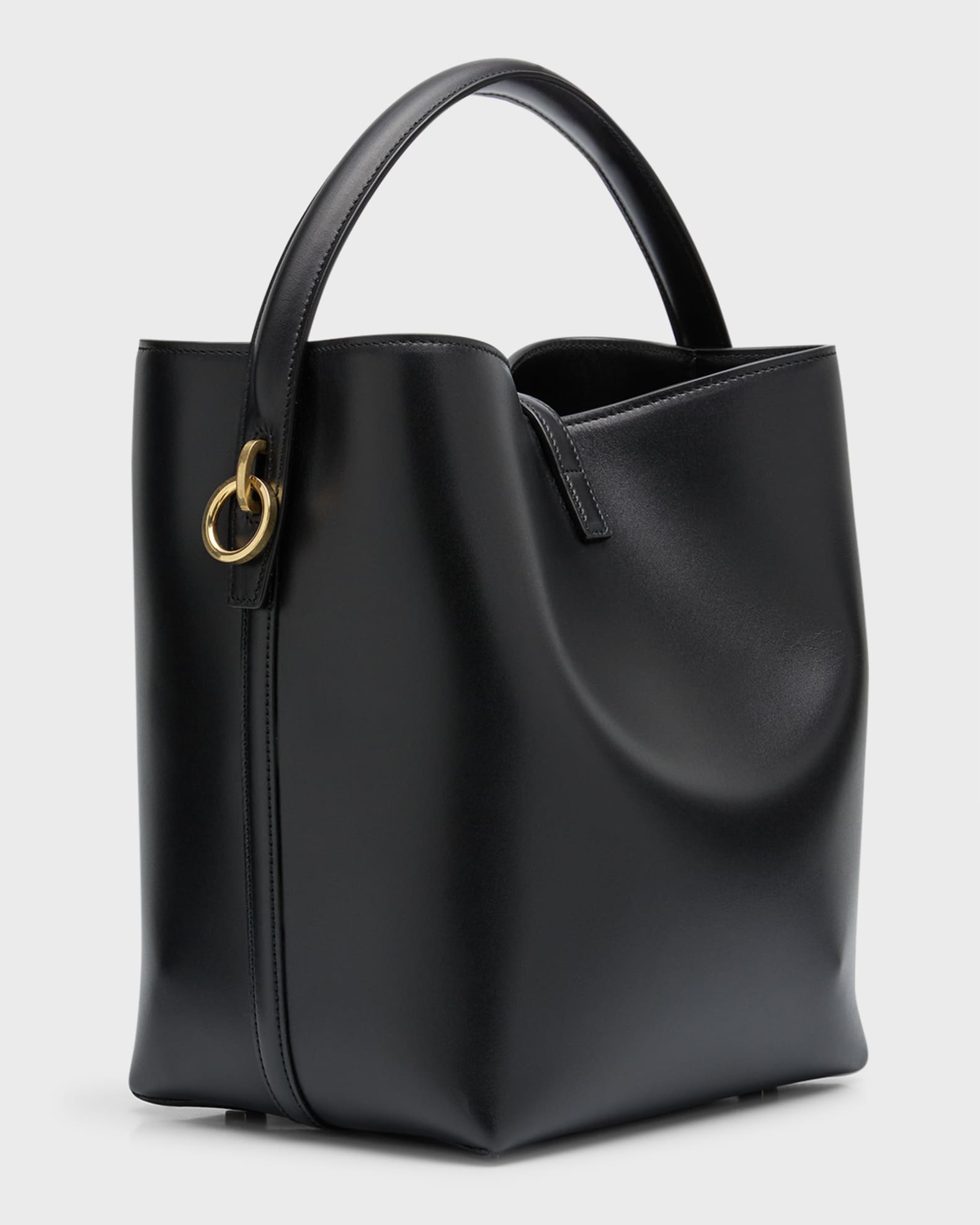 Saint Laurent Le 37 YSL Bucket Bag in Smooth Leather