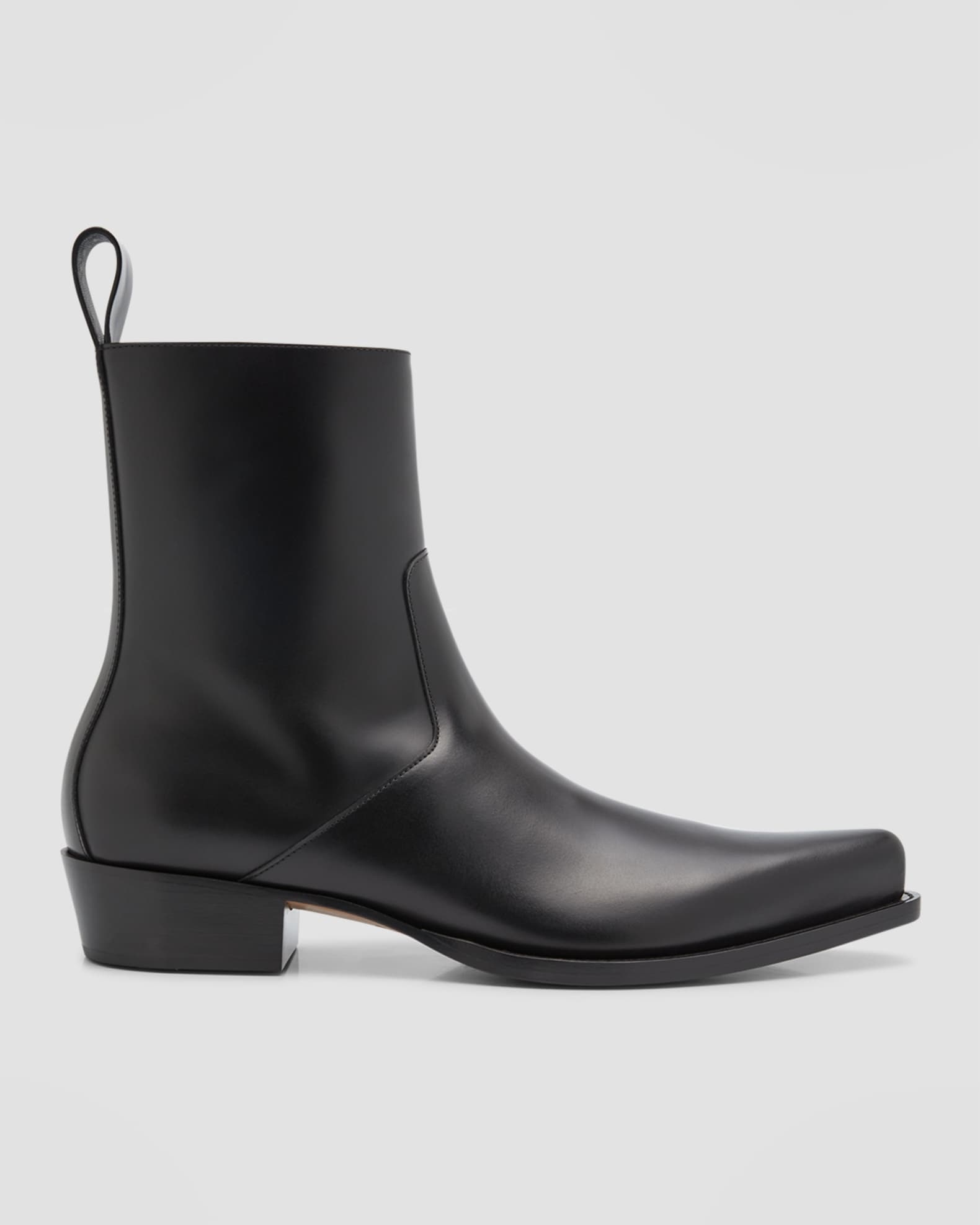 Bottega Veneta Men's Ripley Pointed Toe Leather Ankle Boots | Neiman Marcus